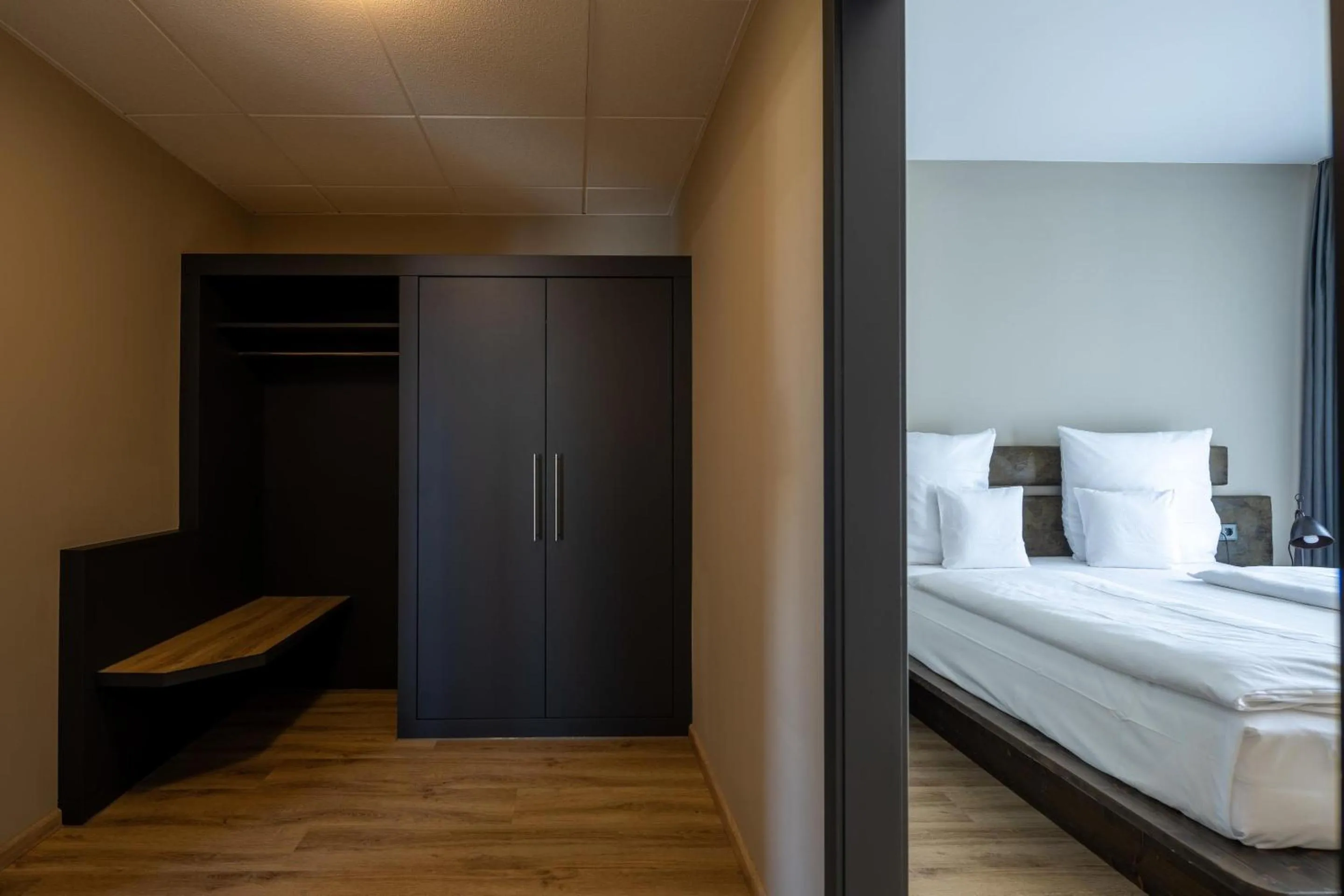Bedroom, Bed in LOFTSTYLE Hotel Gerlingen, Sure Hotel Collection by Best Western