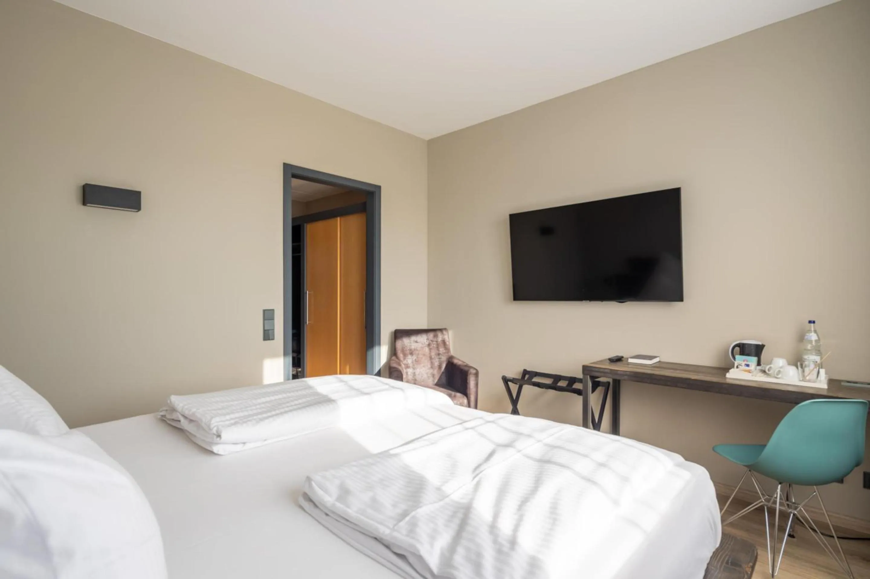 Bedroom, Bed in LOFTSTYLE Hotel Gerlingen, Sure Hotel Collection by Best Western