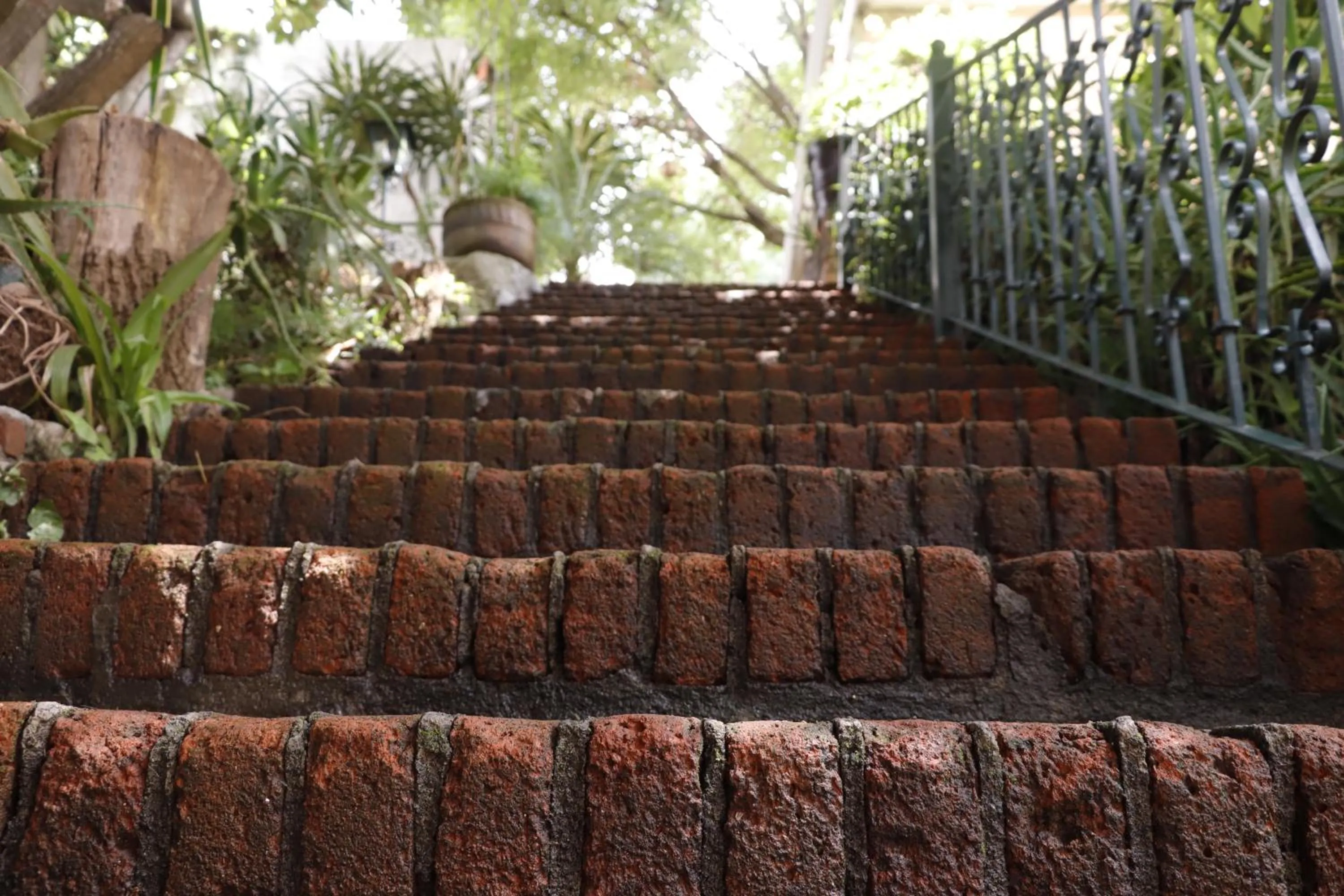 Property building in Casa de la Loma