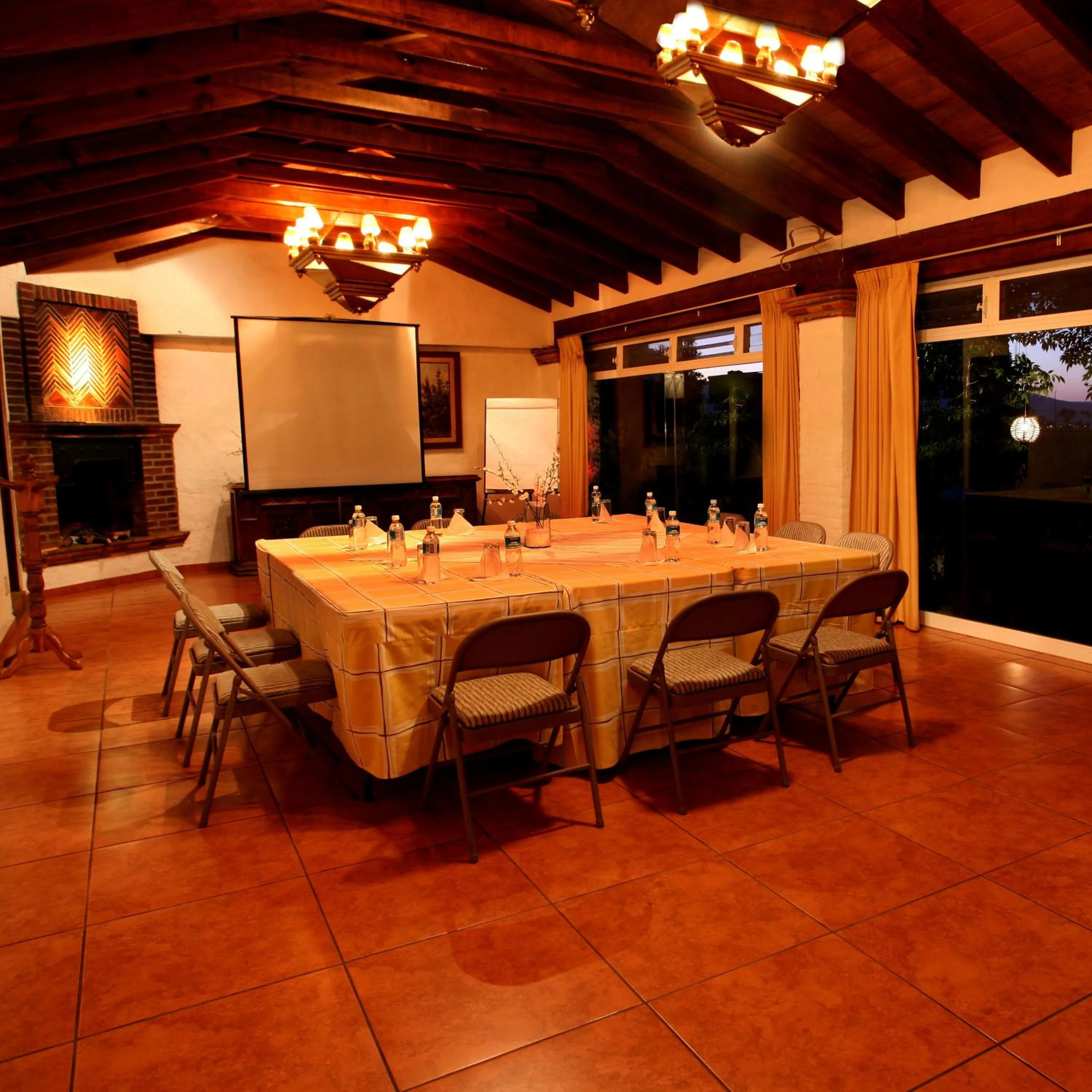 Meeting/conference room in Casa de la Loma