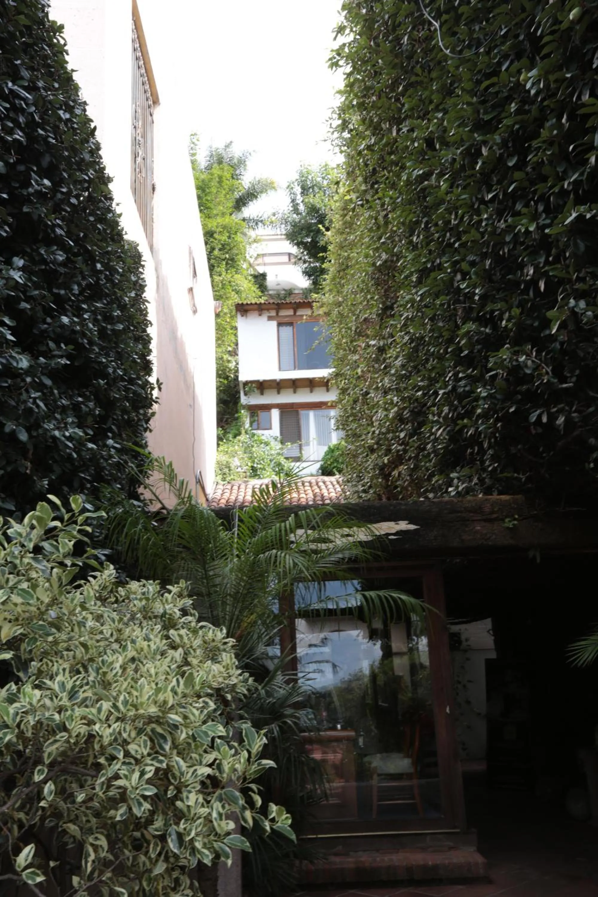 Property building in Casa de la Loma