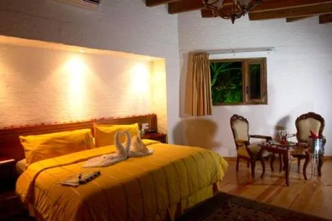 Bedroom, Bed in Casa de la Loma