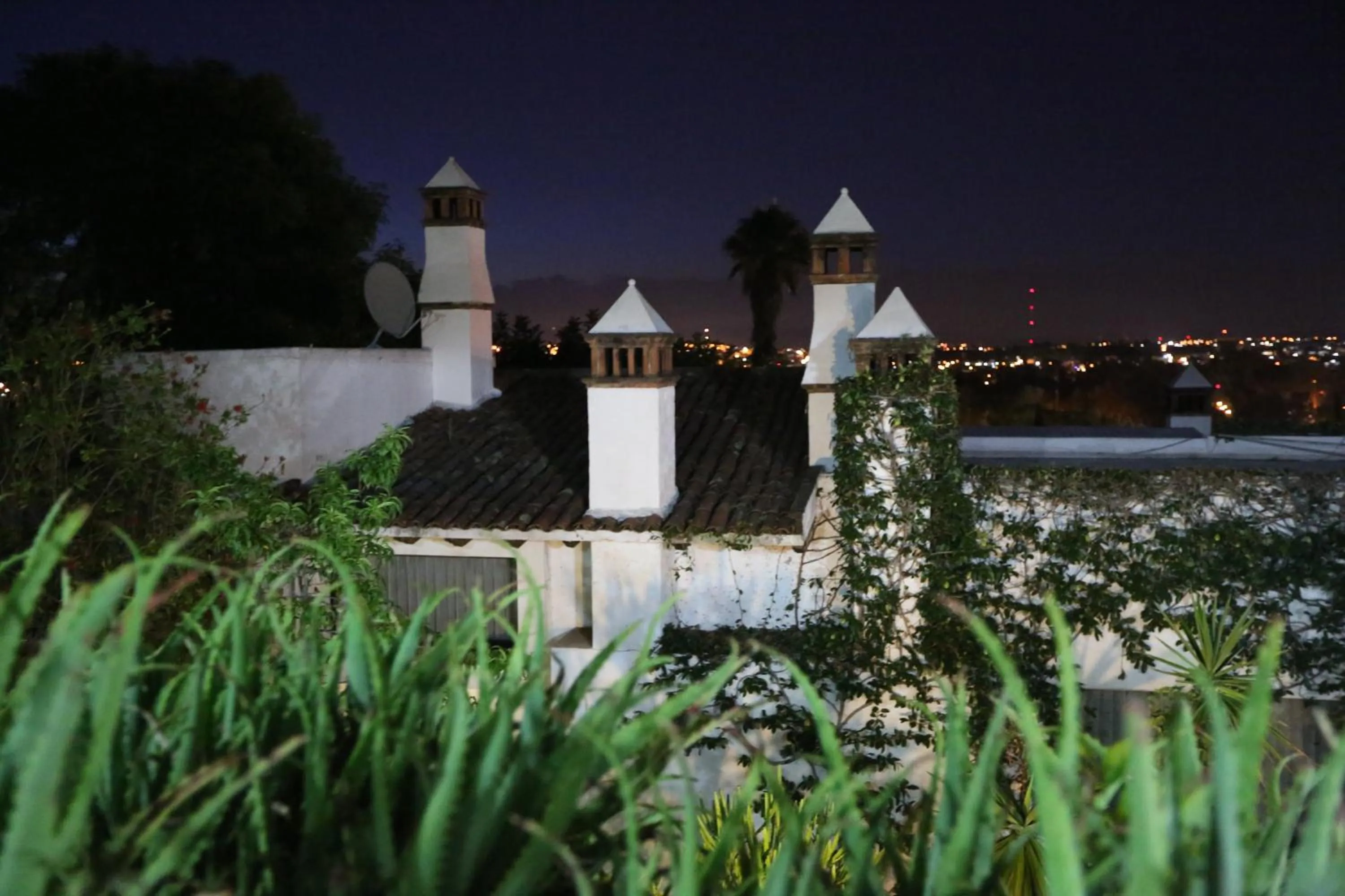 Property building in Casa de la Loma