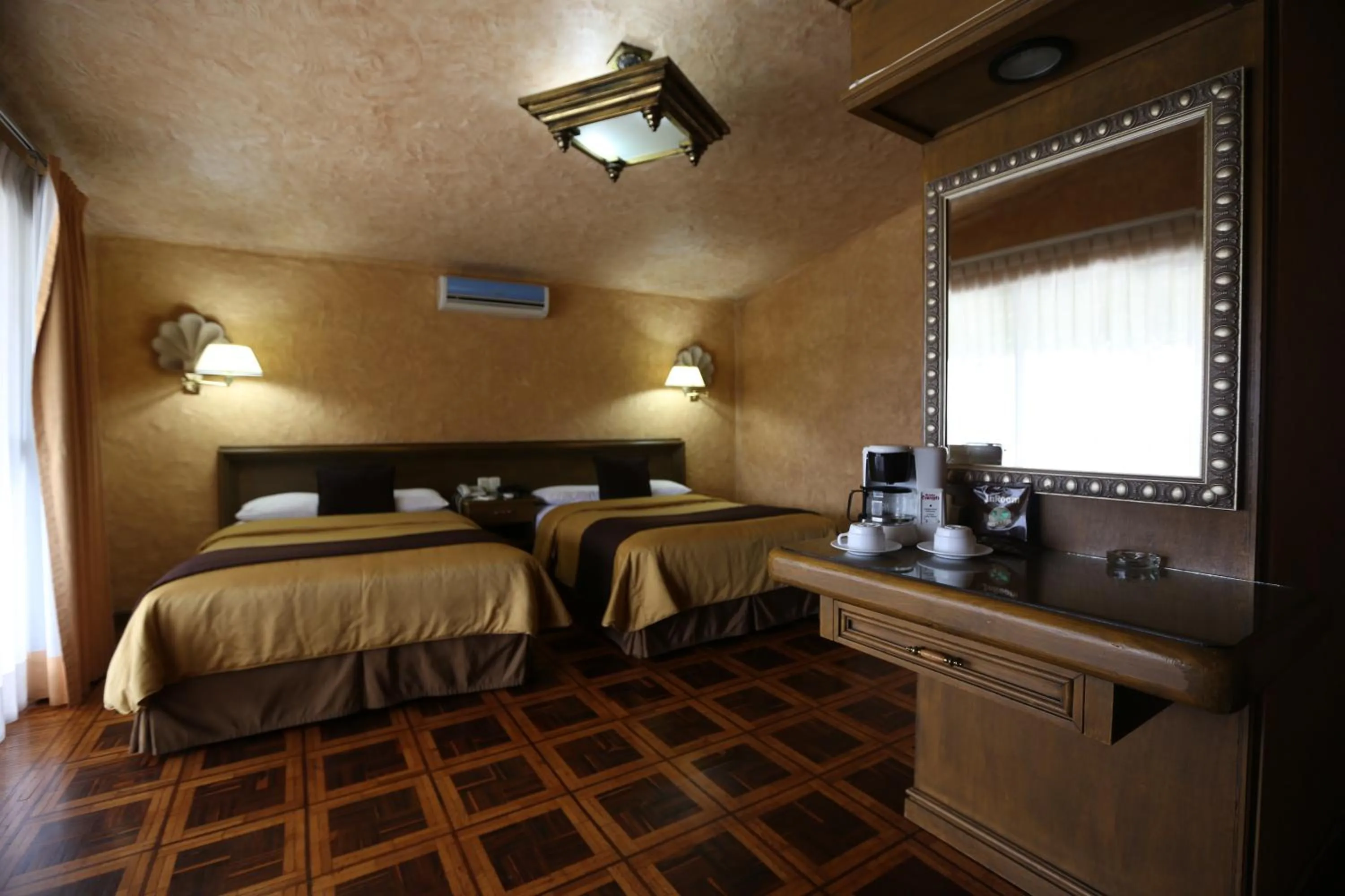 Photo of the whole room, Bed in Casa de la Loma