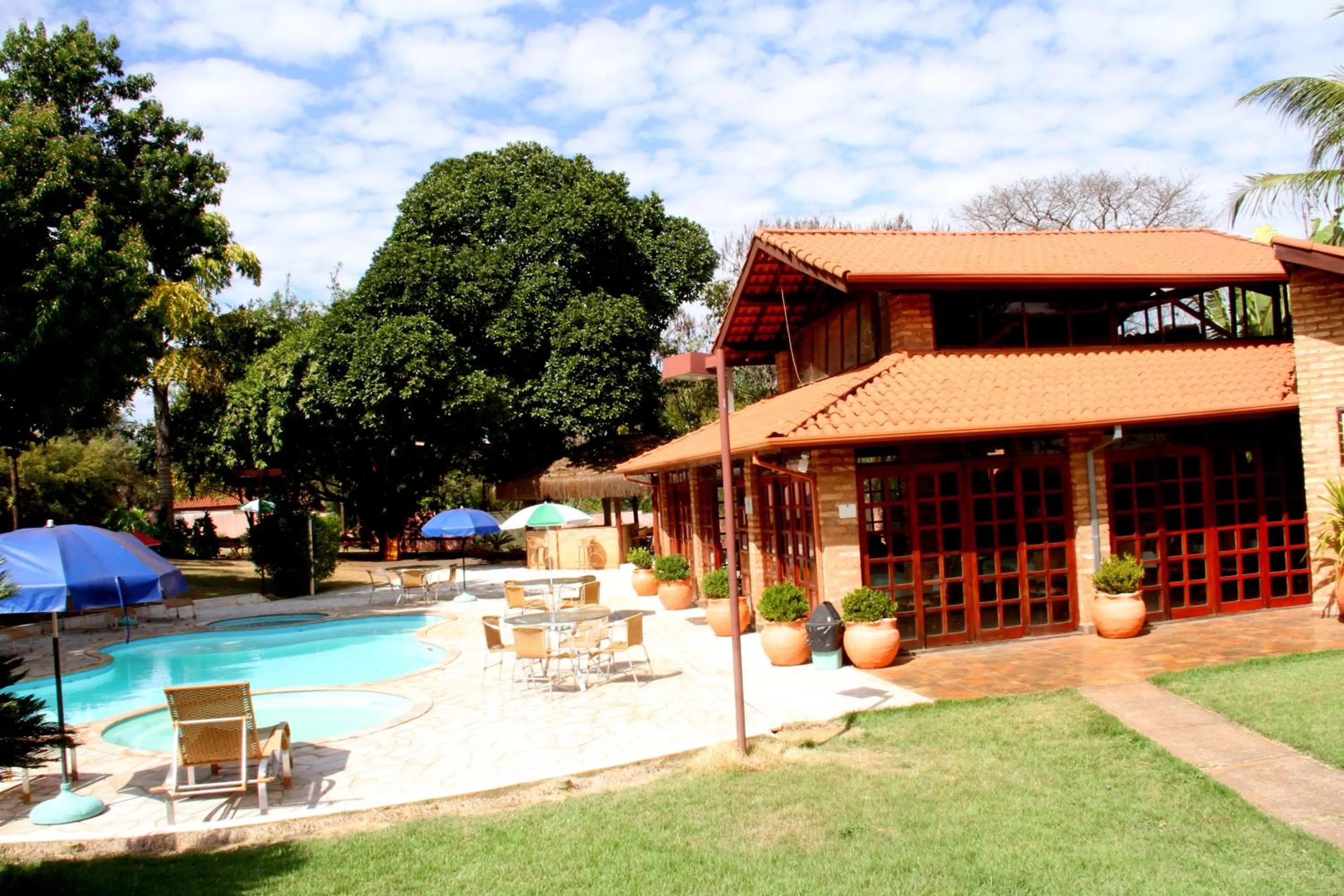 Restaurant/places to eat in Pousada Beco da Lua