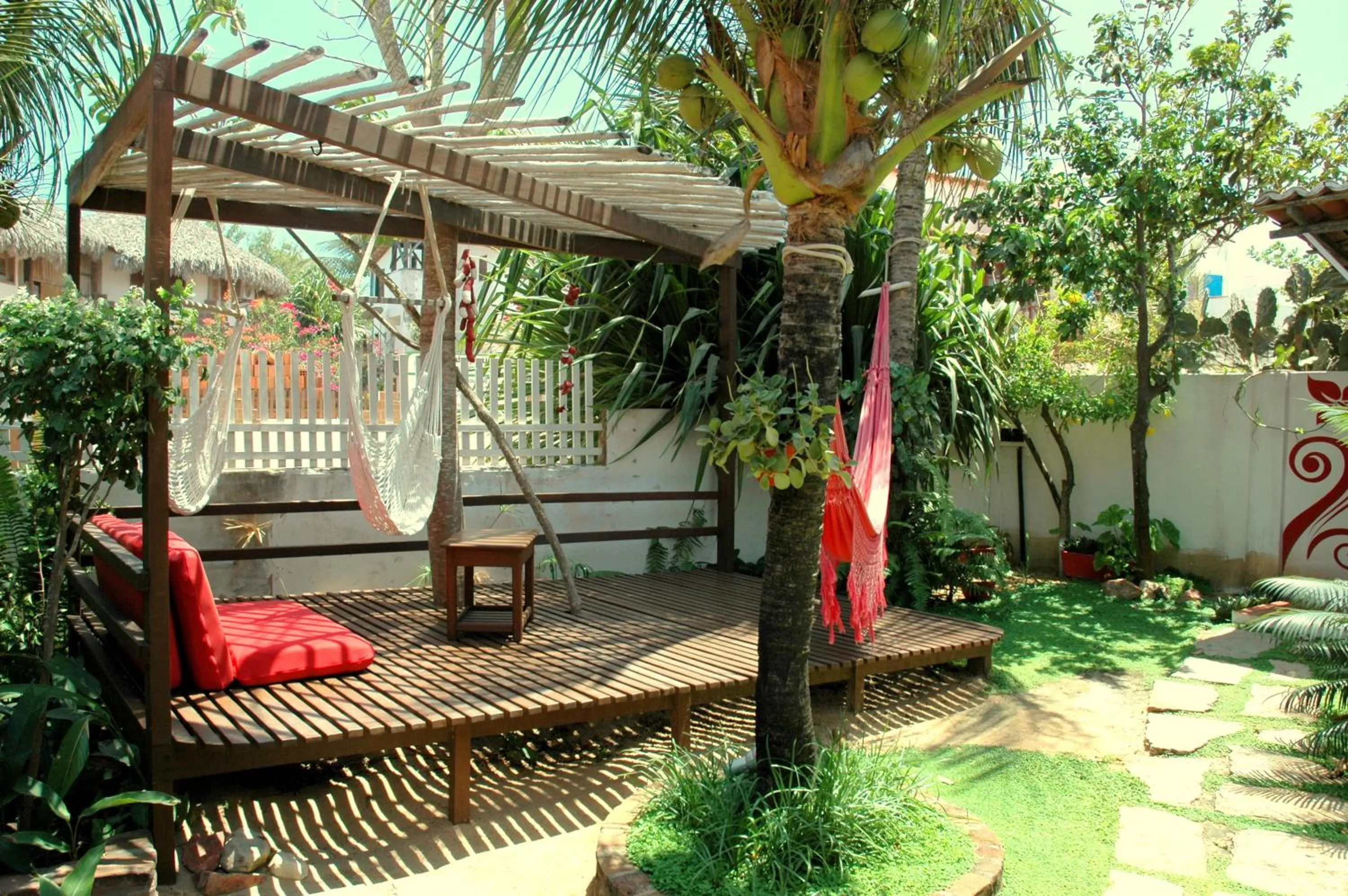 Communal lounge/ TV room in Pousada Atlantis