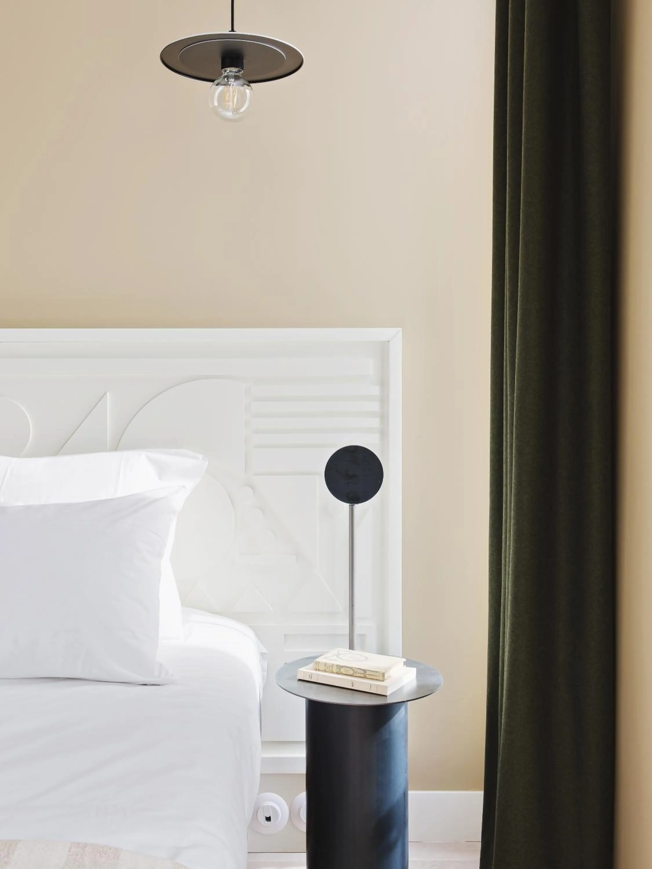 Decorative detail, Bed in Hotel Orphée - Orso Hotels