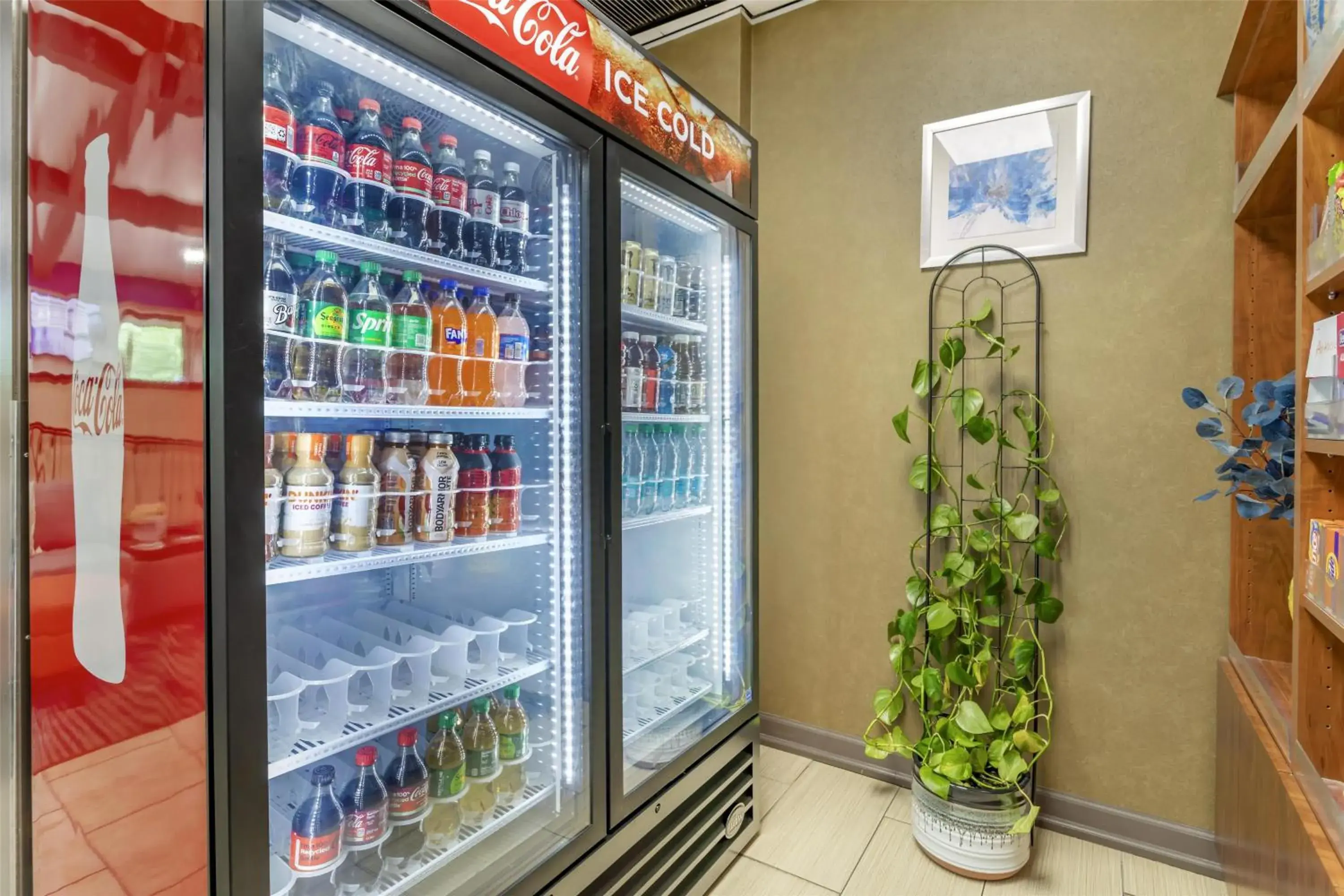 Property building in Best Western Asheville-Blue Ridge Parkway Property building in Best Western Asheville-Blue Ridge Parkway