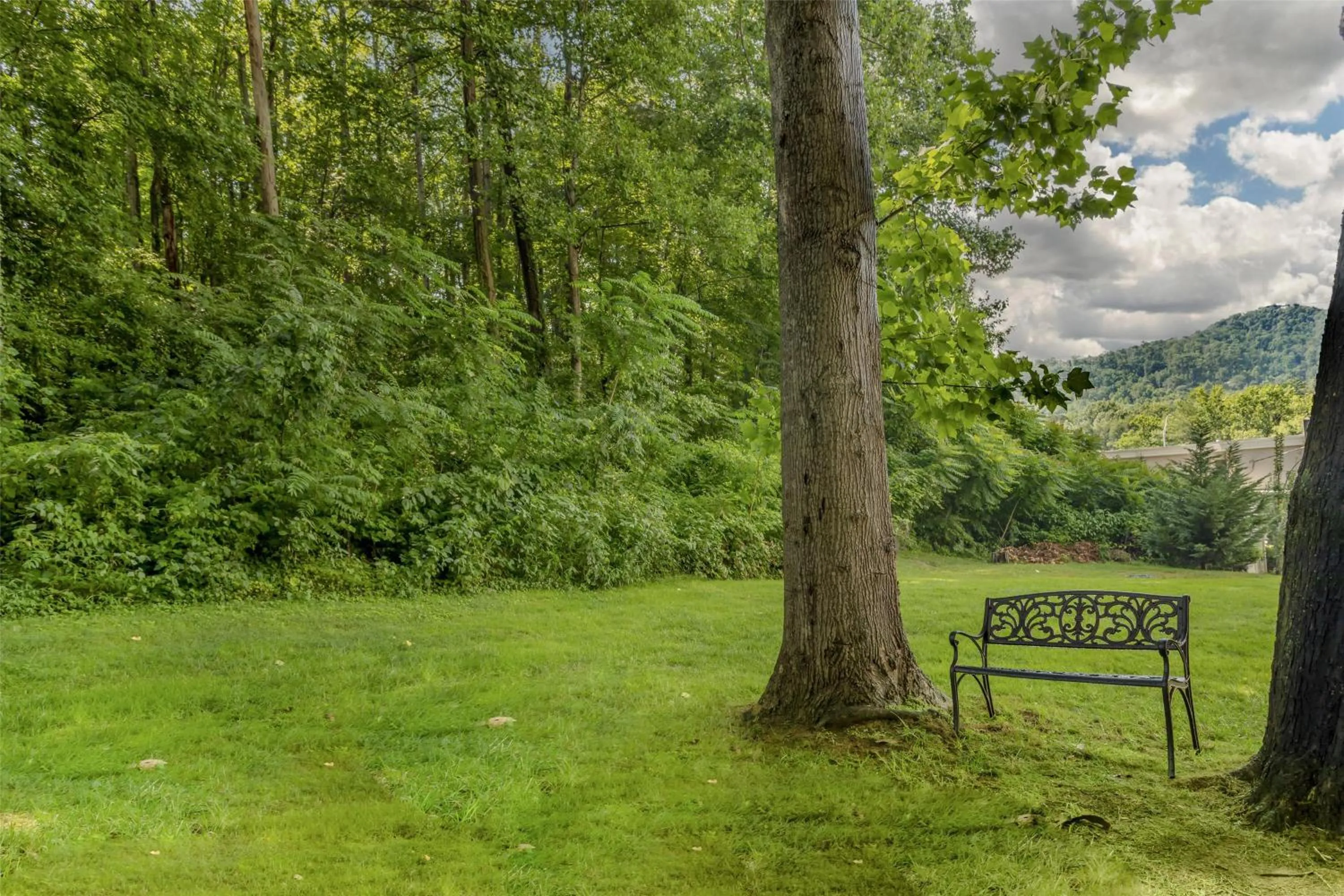 Property building in Best Western Asheville-Blue Ridge Parkway