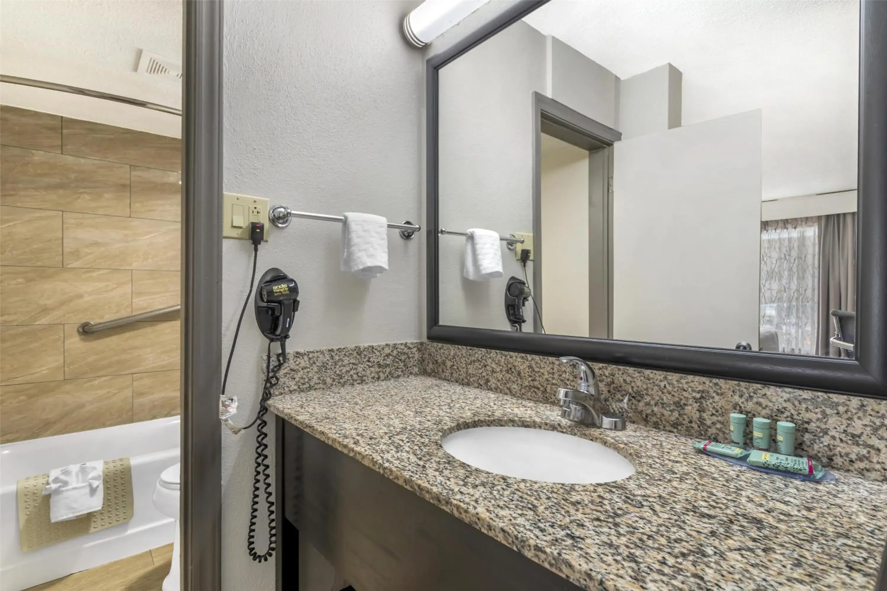 Bathroom in Best Western Asheville-Blue Ridge Parkway Bathroom in Best Western Asheville-Blue Ridge Parkway