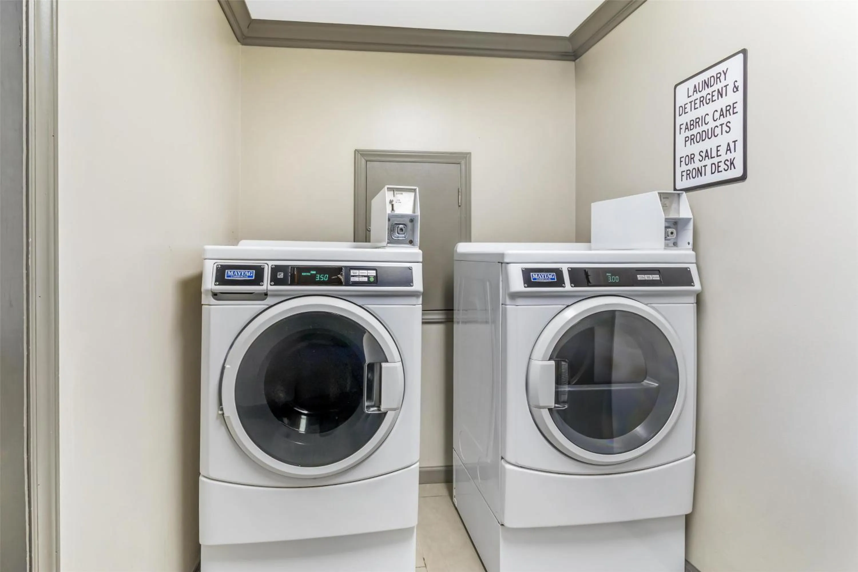 Property building in Best Western Asheville-Blue Ridge Parkway