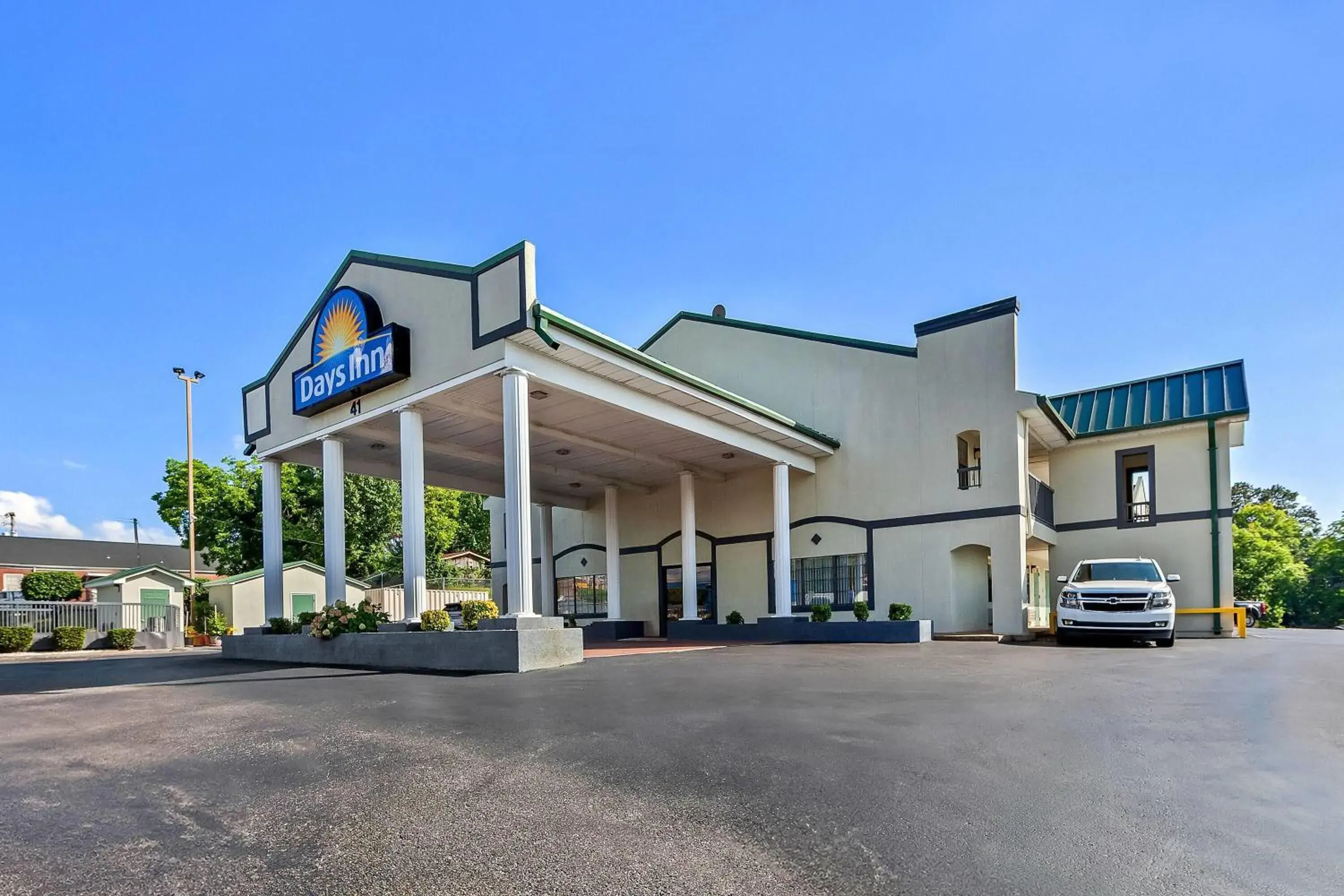 Property building in Days Inn by Wyndham Lexington Property building in Days Inn by Wyndham Lexington