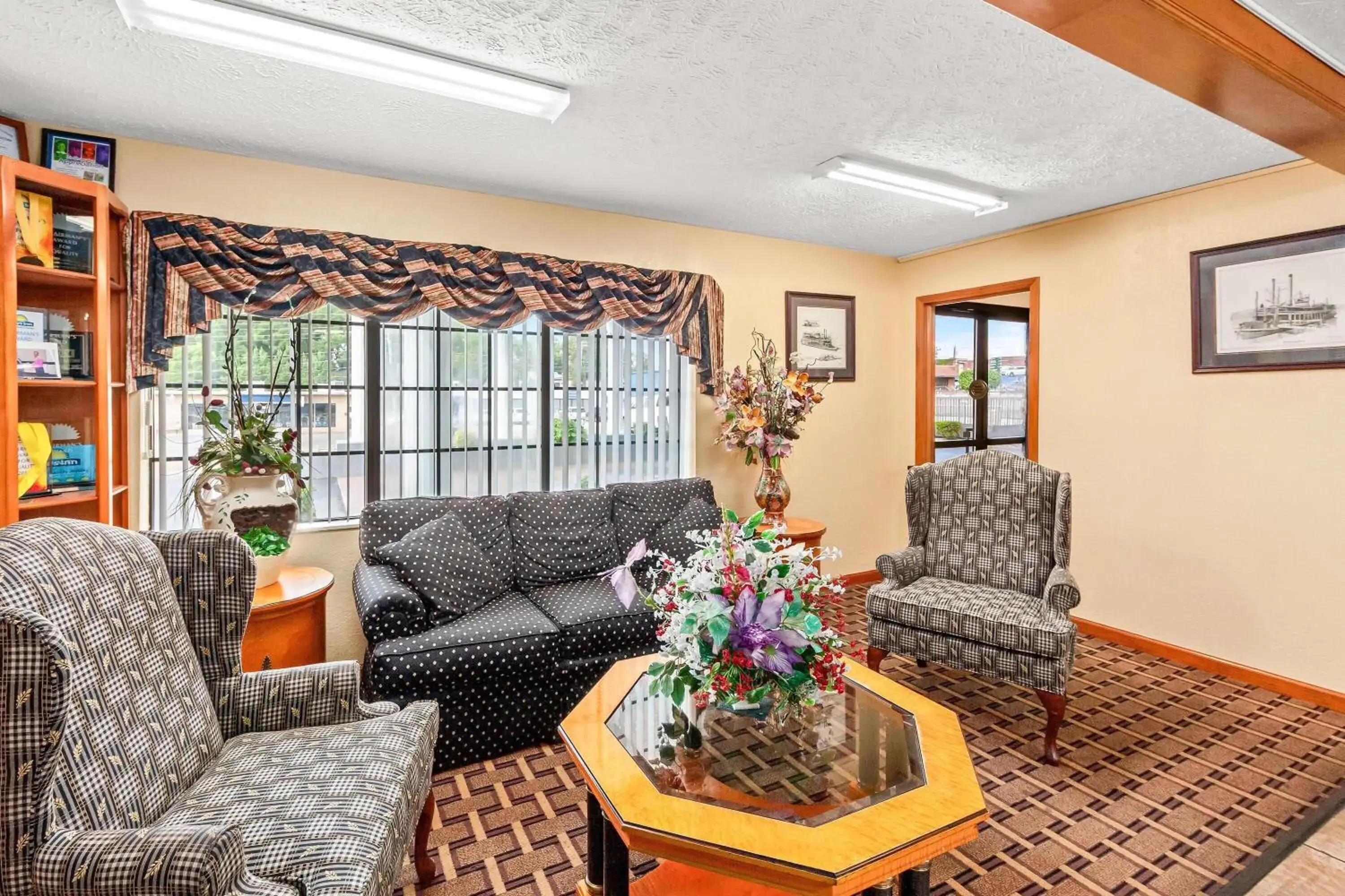 Lobby or reception in Days Inn by Wyndham Lexington Lobby or reception in Days Inn by Wyndham Lexington