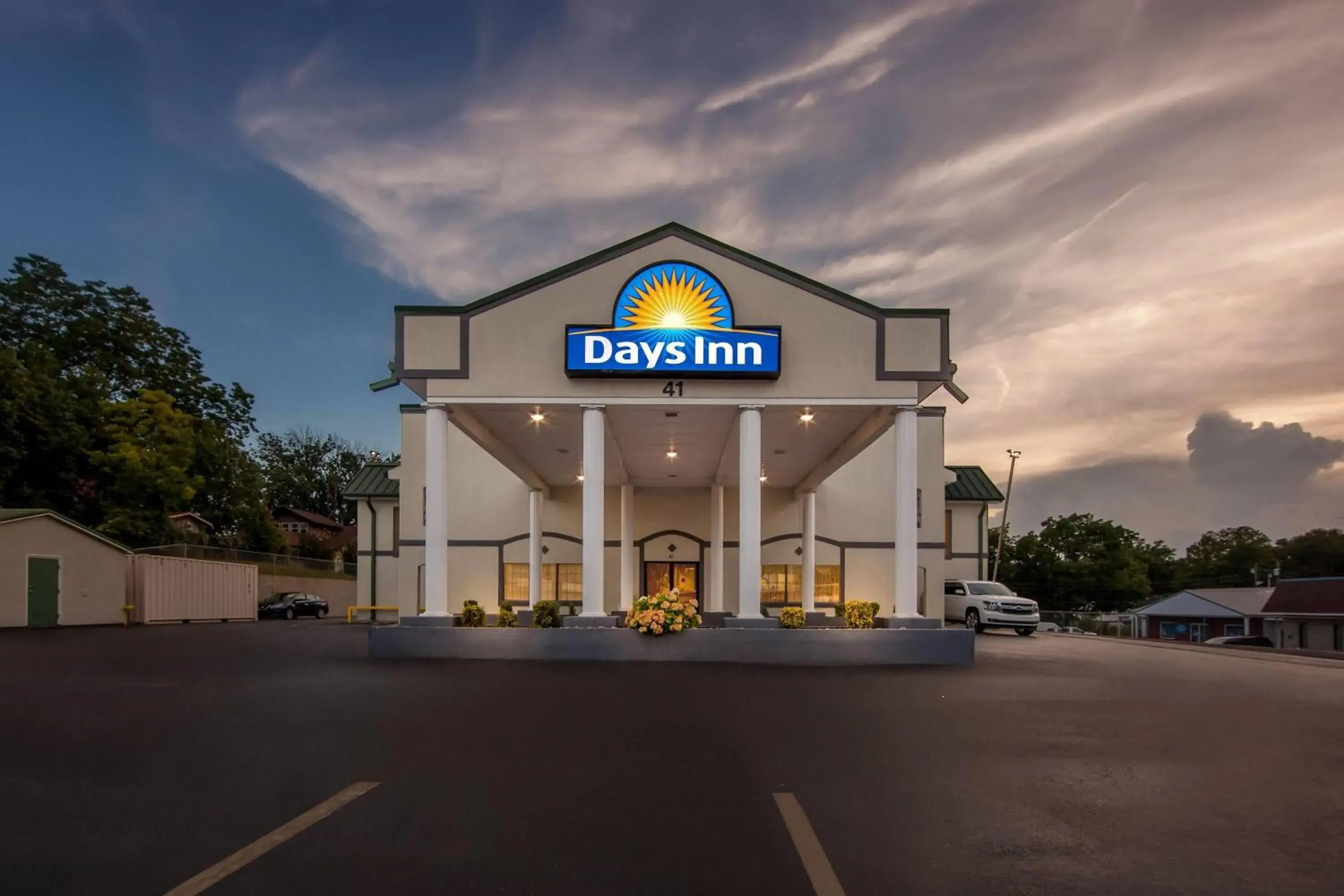 Property building in Days Inn by Wyndham Lexington Property building in Days Inn by Wyndham Lexington