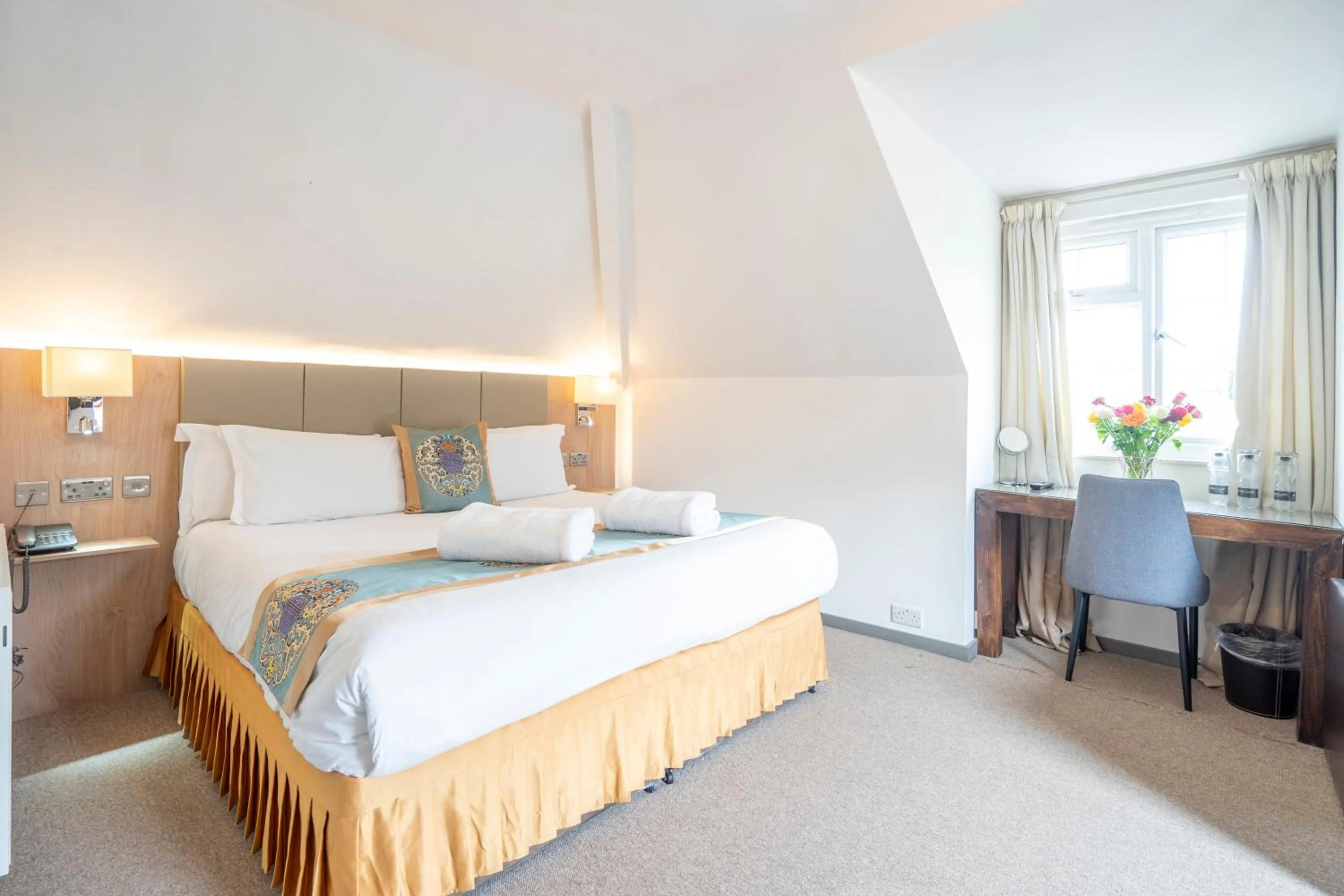 Bedroom, Bed in Remont Oxford Hotel