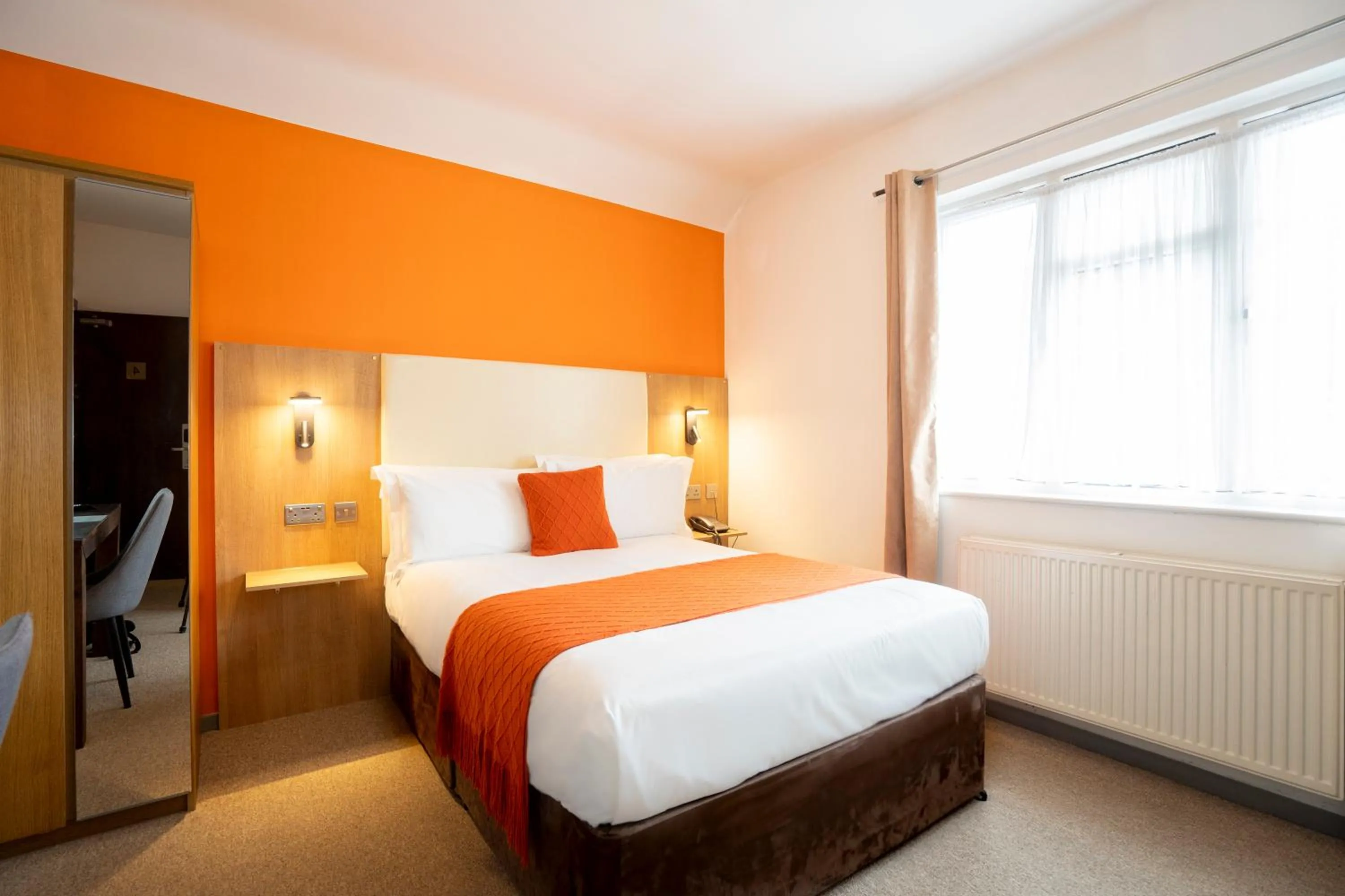 Bedroom, Bed in Remont Oxford Hotel