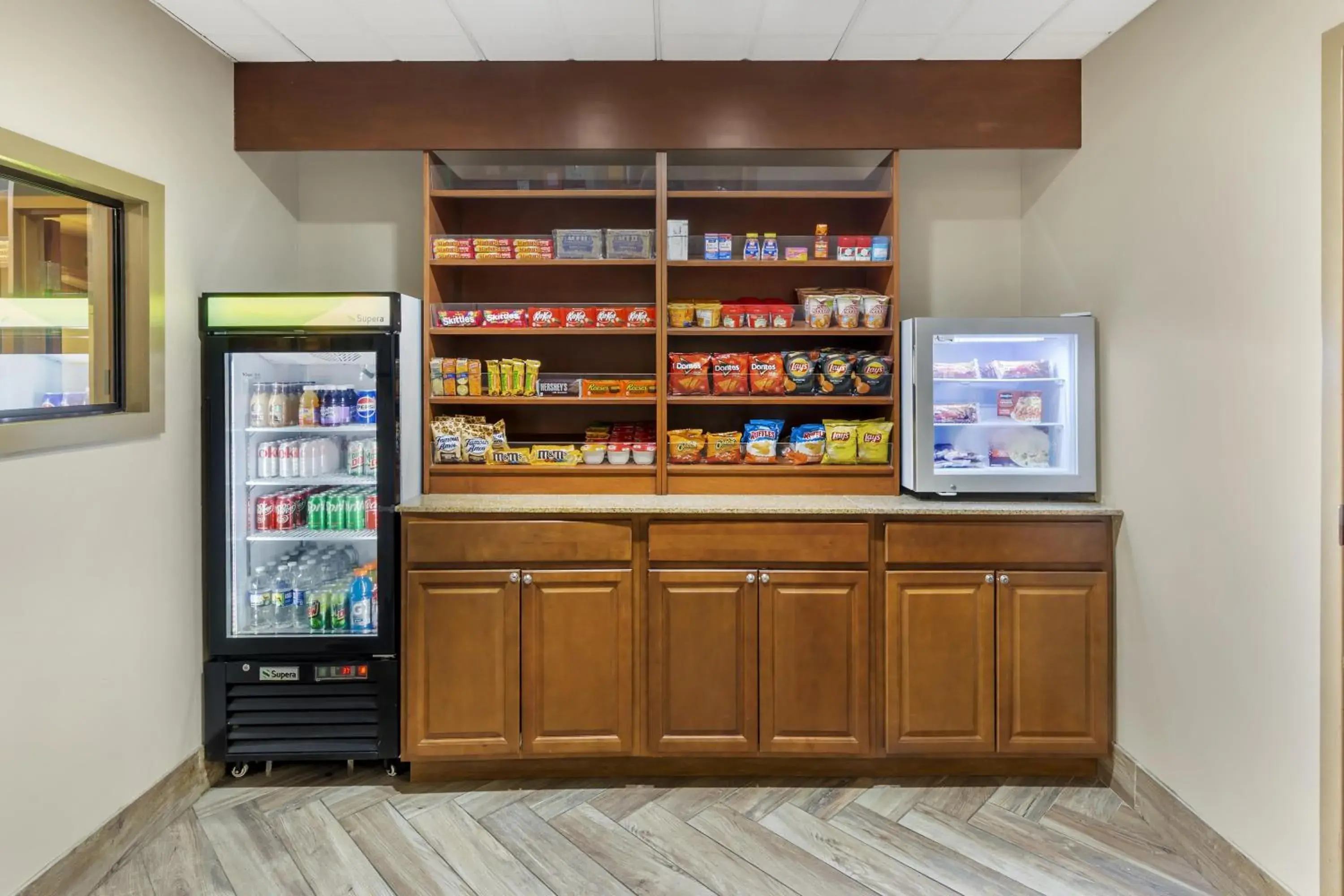 Property building in Best Western Plus Suites Greenville Property building in Best Western Plus Suites Greenville