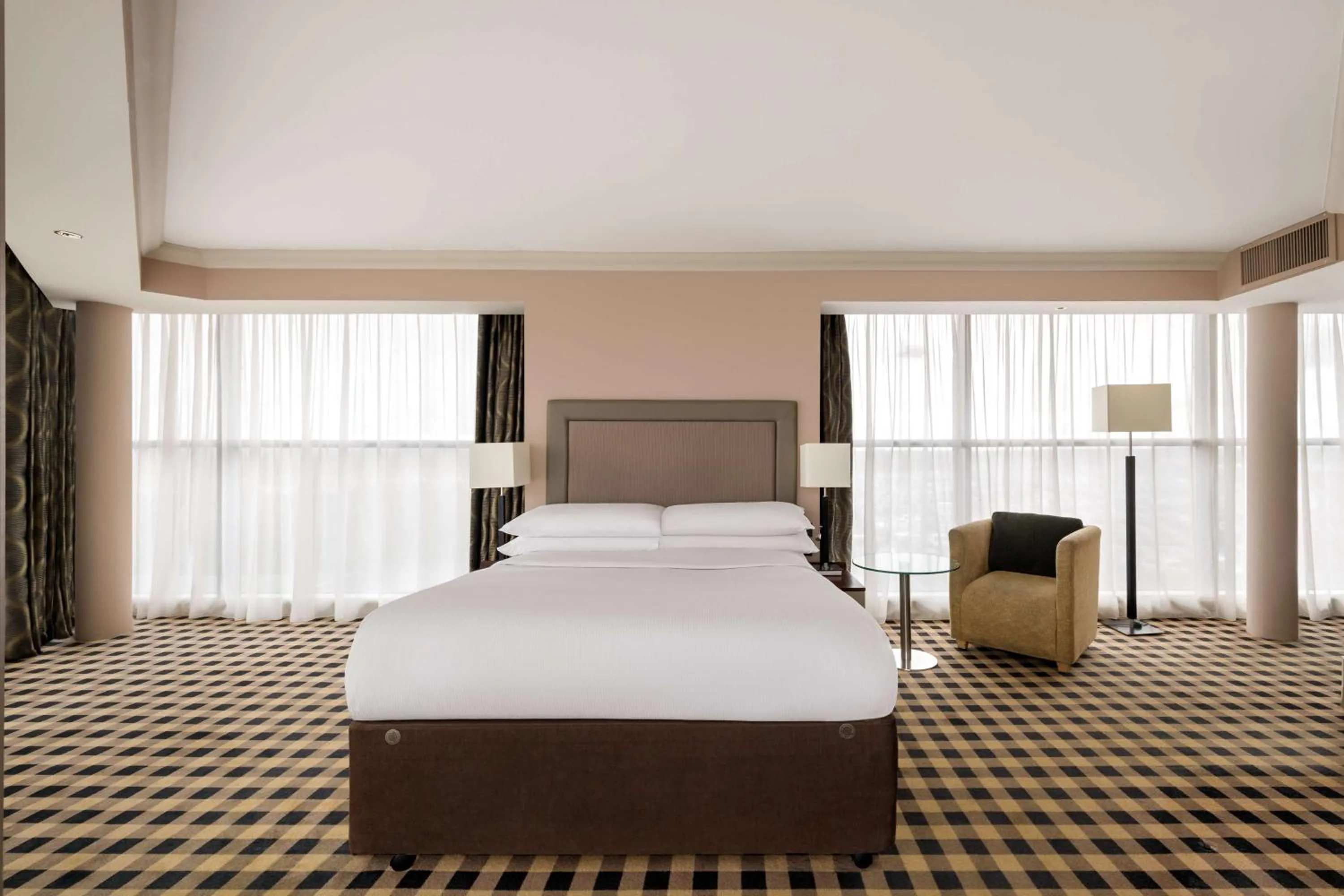 Bed in DoubleTree by Hilton Hotel Newcastle International Airport