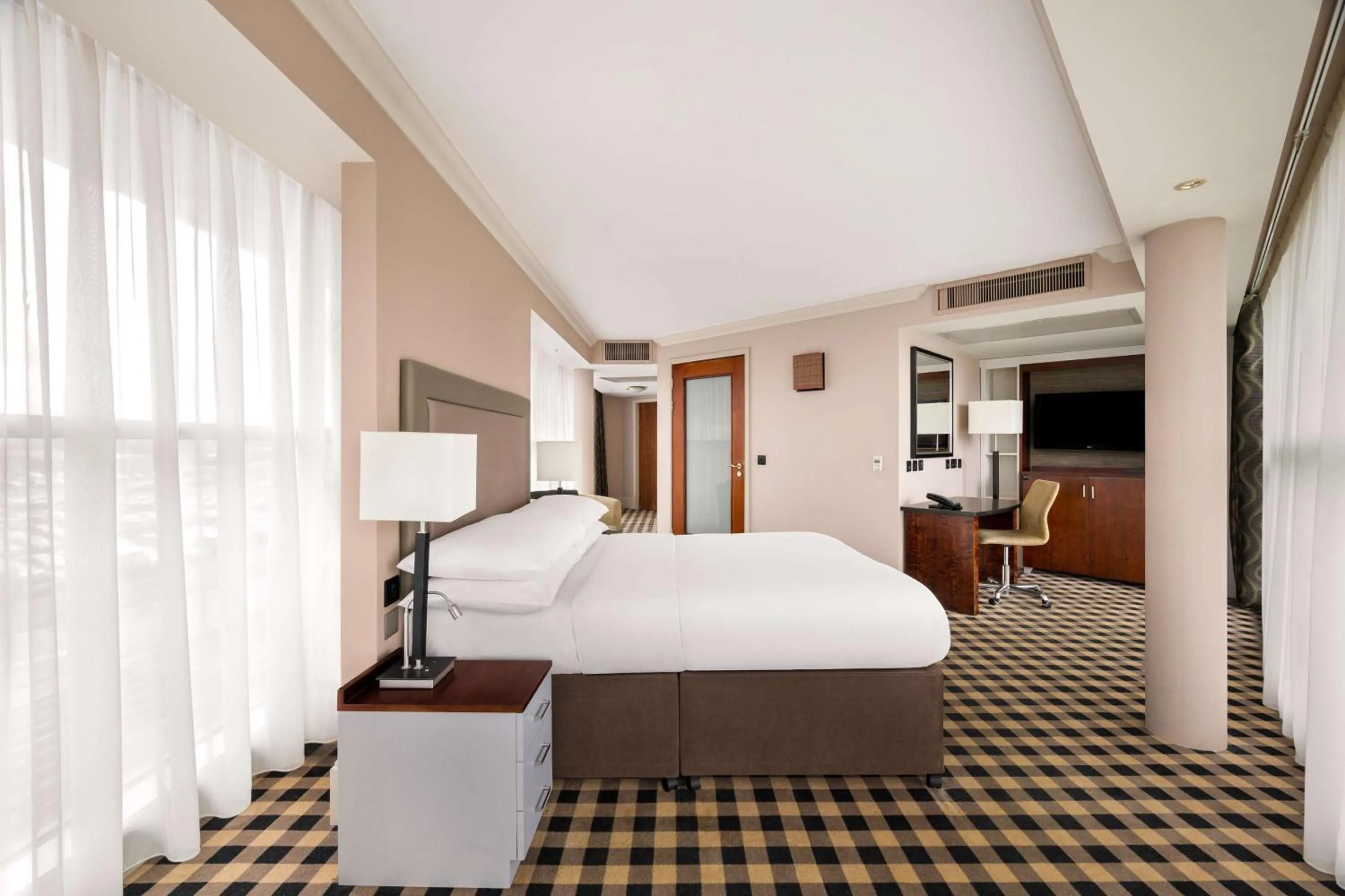 Bed in DoubleTree by Hilton Hotel Newcastle International Airport