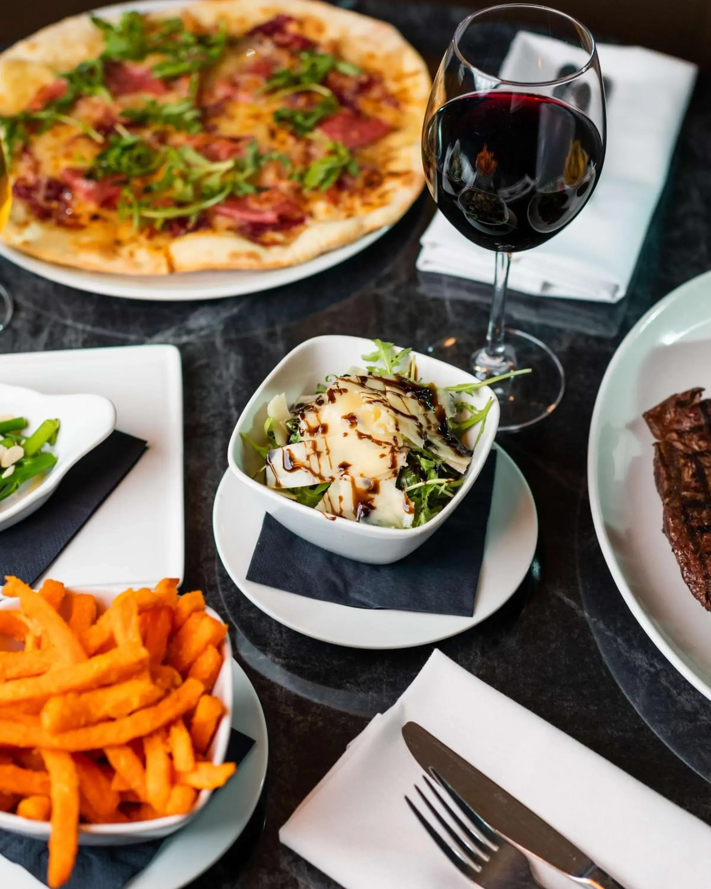 Restaurant/places to eat in DoubleTree by Hilton Hotel Newcastle International Airport Restaurant/places to eat in DoubleTree by Hilton Hotel Newcastle International Airport