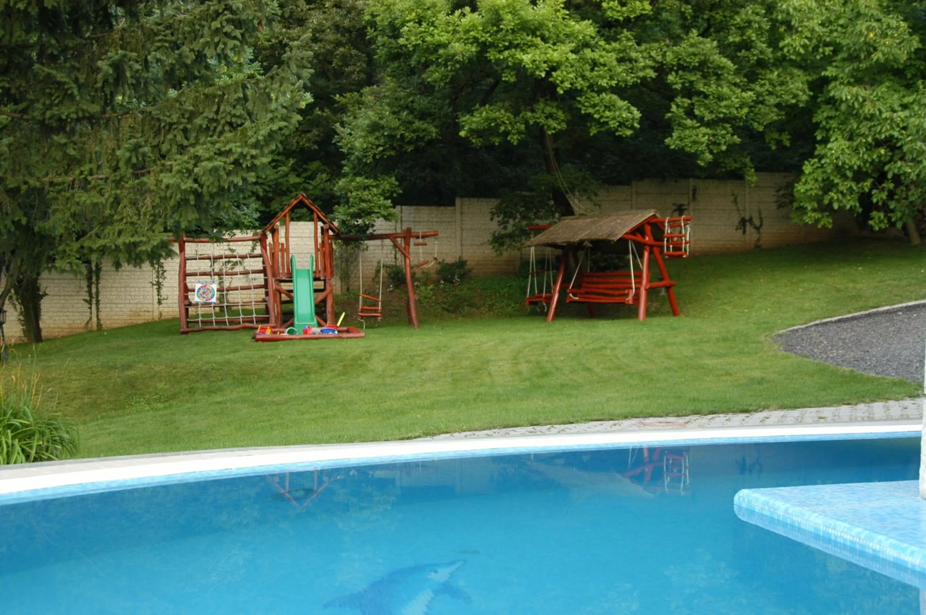 Children play ground in A Mecsek Gyöngye Apartmanhaz