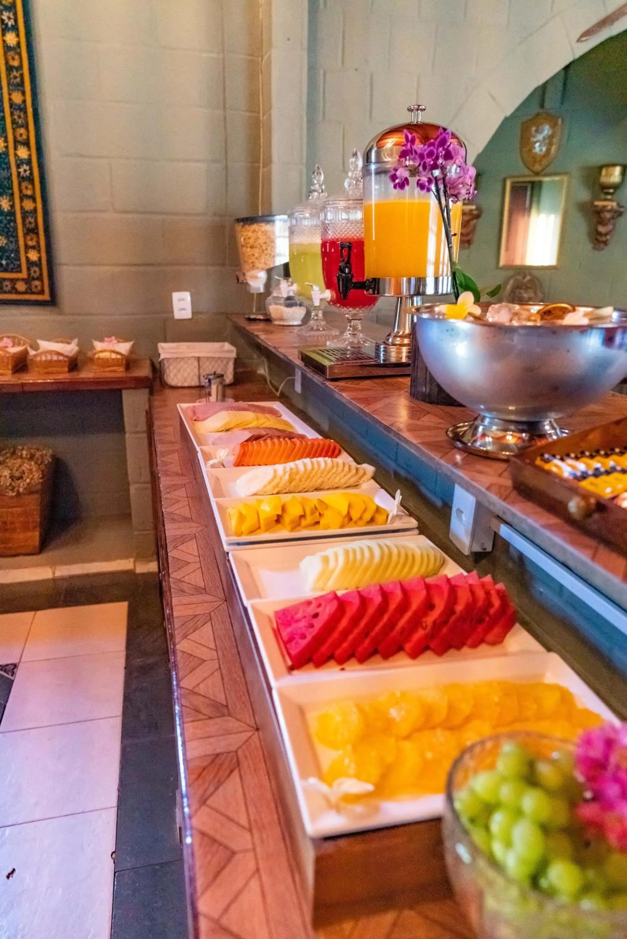 Continental breakfast in Pousada Camelot Inn