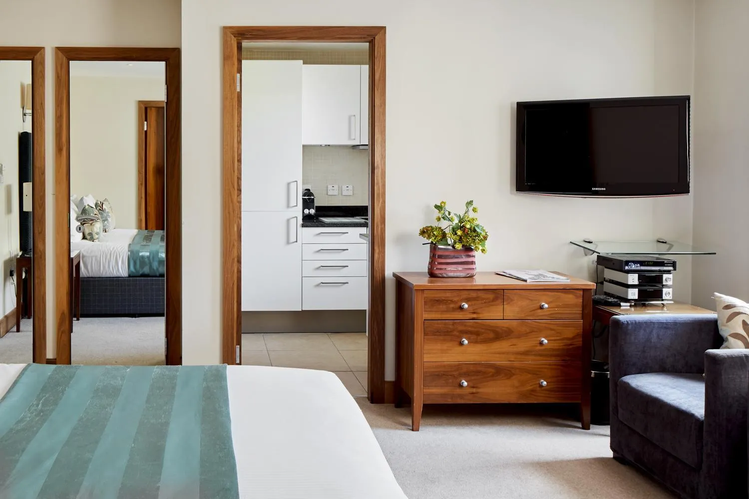 Bed in Arlington House Apartments