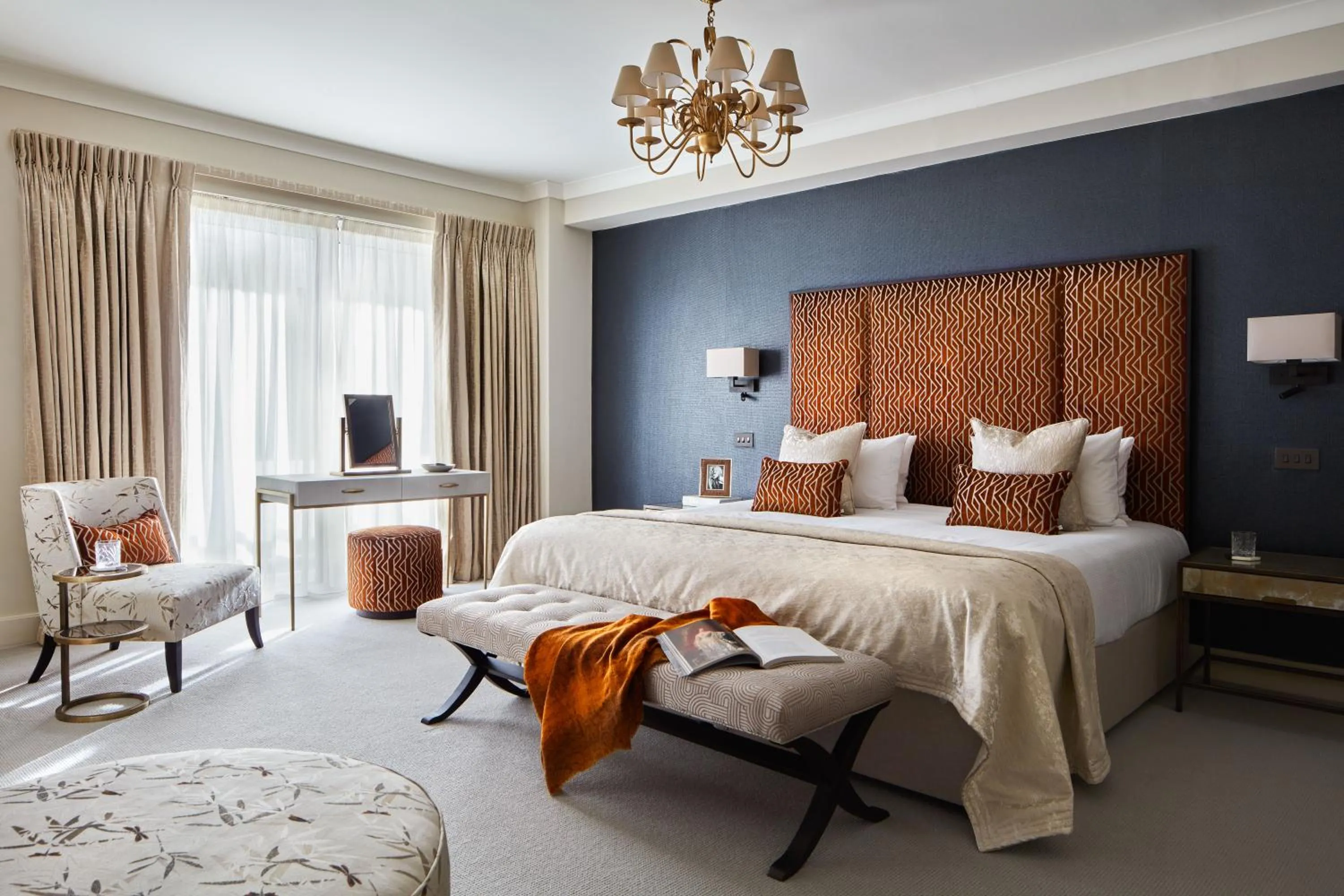 Bed in Arlington House Apartments