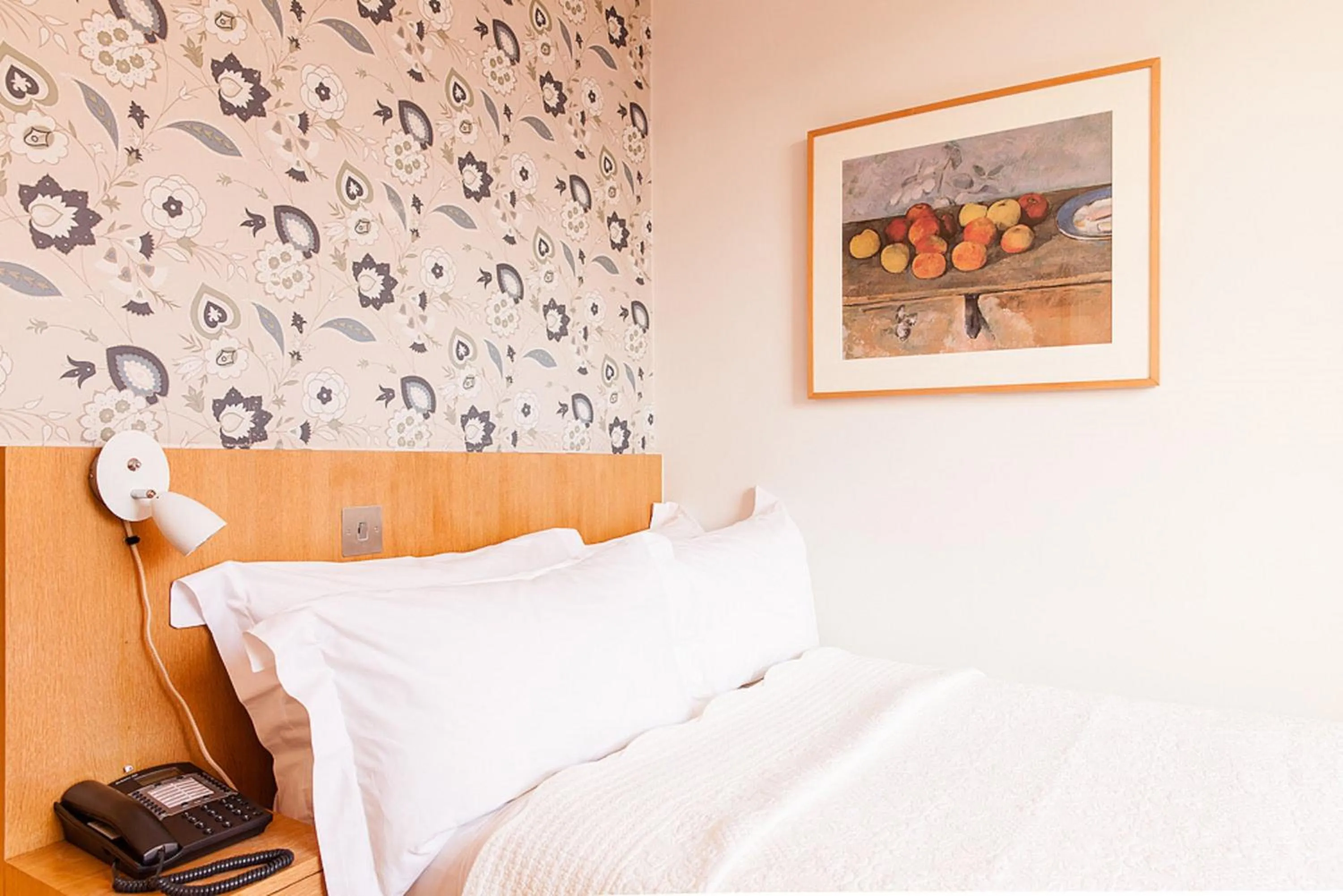 Bedroom, Bed in The Rockwell