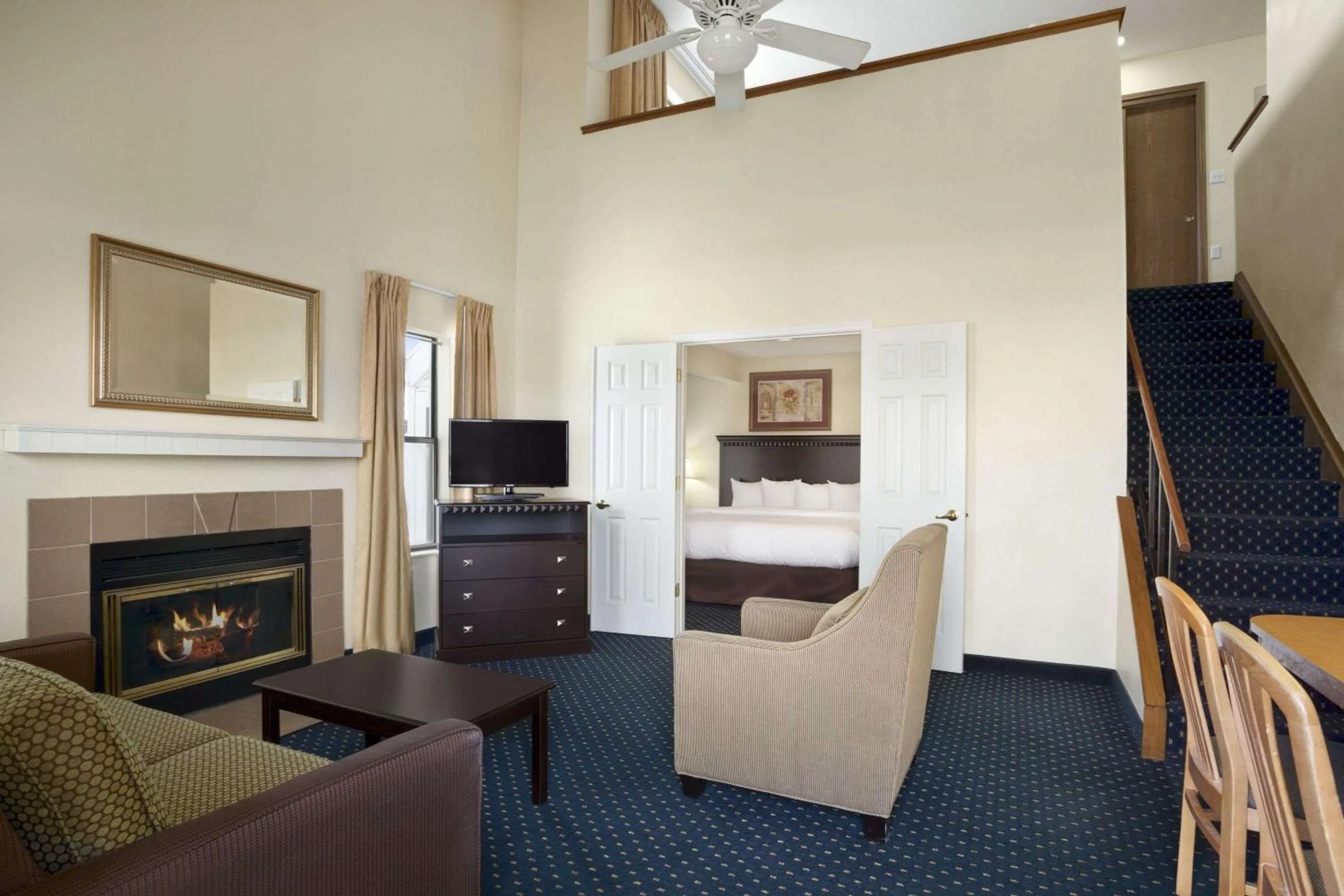 Photo of the whole room, Bed in Hawthorn Extended Stay by Wyndham Fort Wayne