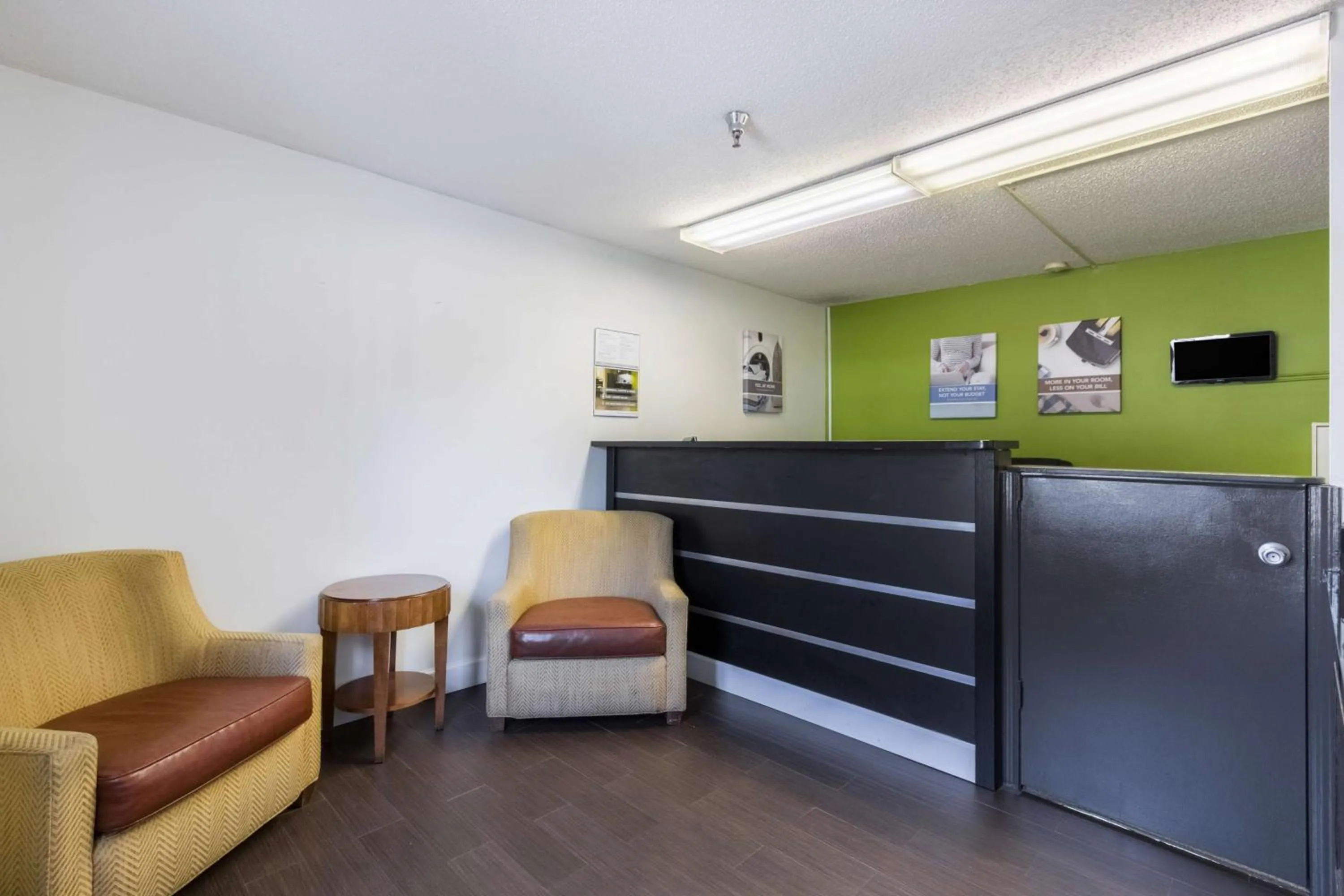 Lobby or reception in Studio 6-Statesboro, GA