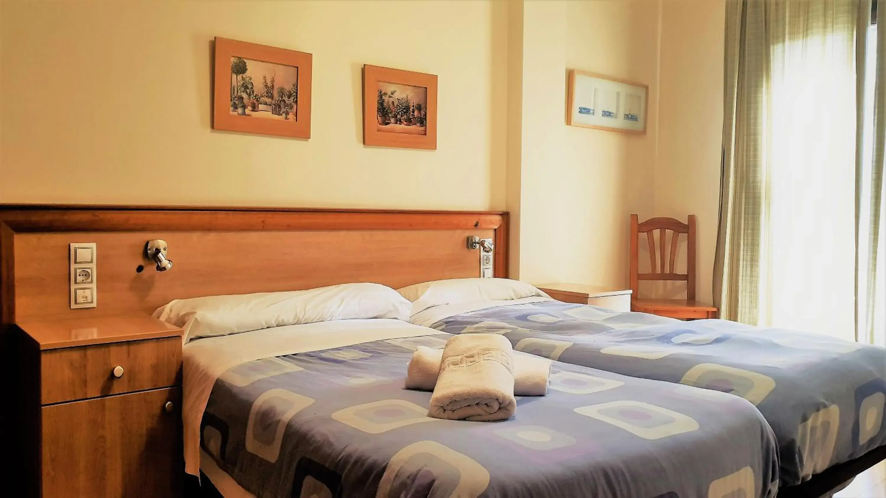 Bed in TODOSIERRANEVADA ZONA BAJA - MONTBLANC VISTAS A LA MONTANA - Junto a los Telecabinas Bed in TODOSIERRANEVADA ZONA BAJA - MONTBLANC VISTAS A LA MONTANA - Junto a los Telecabinas