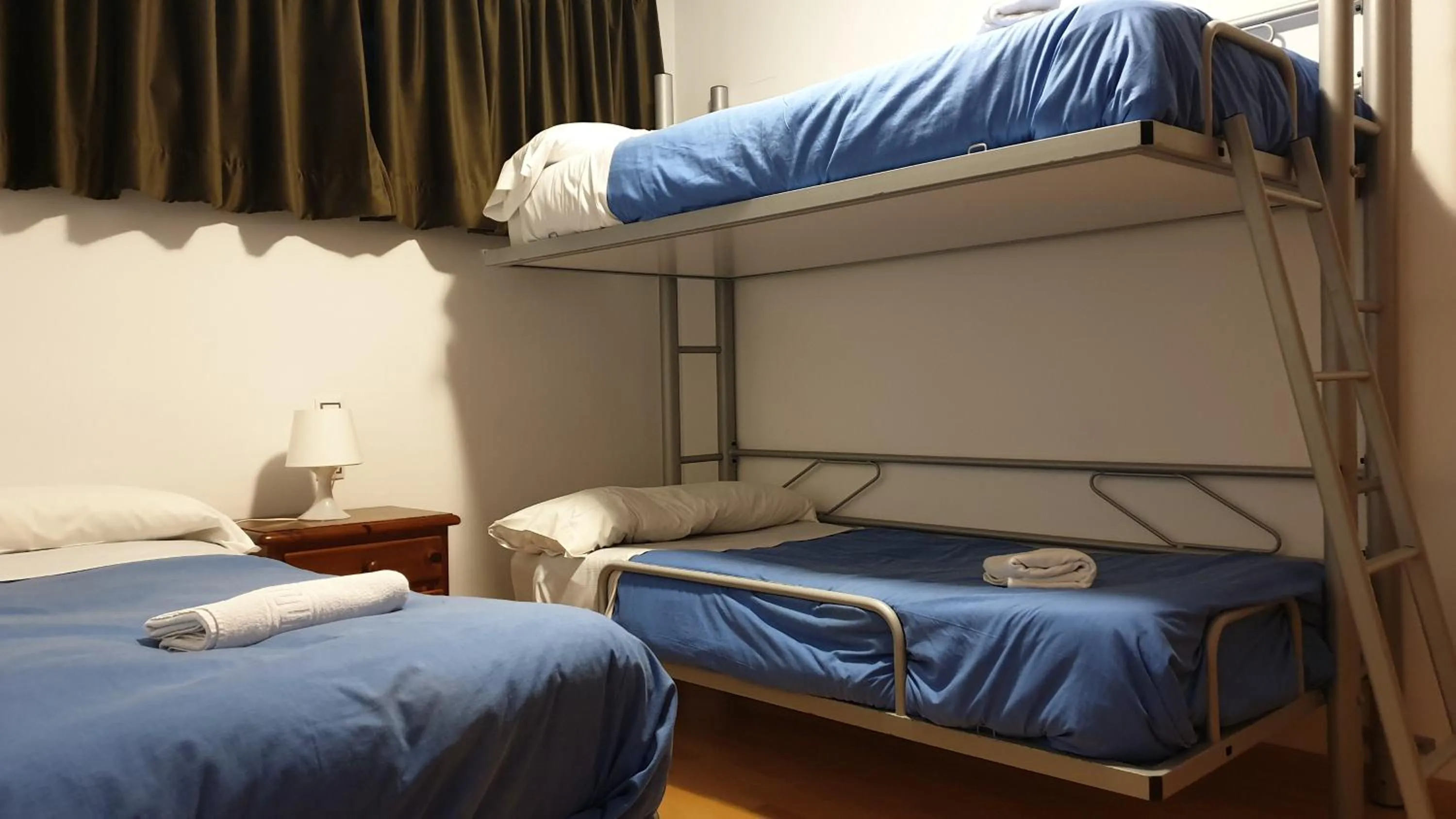 Bed in TODOSIERRANEVADA ZONA BAJA - MONTBLANC VISTAS A LA MONTANA - Junto a los Telecabinas