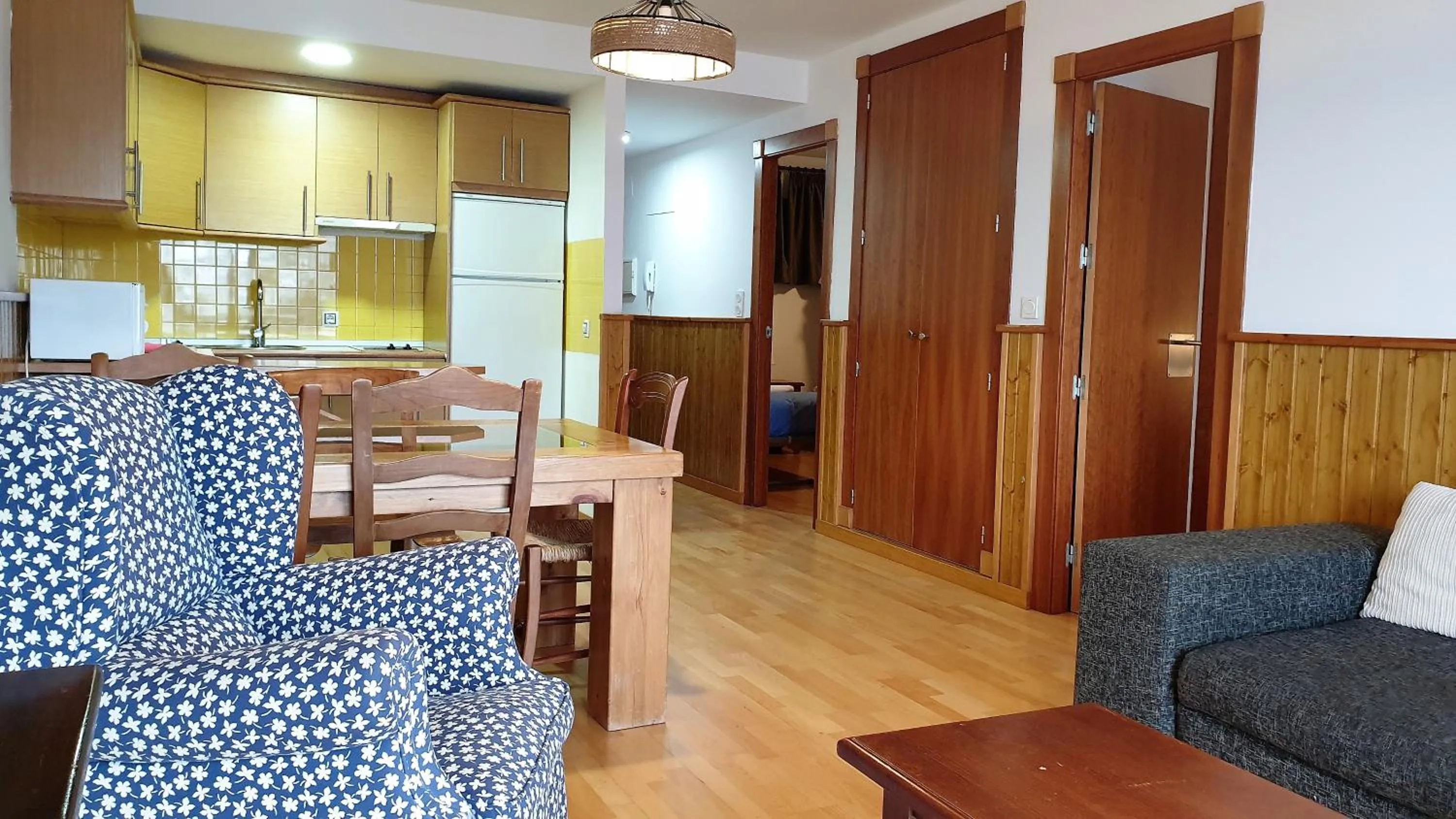 TODOSIERRANEVADA ZONA BAJA - MONTBLANC VISTAS A LA MONTANA - Junto a los Telecabinas