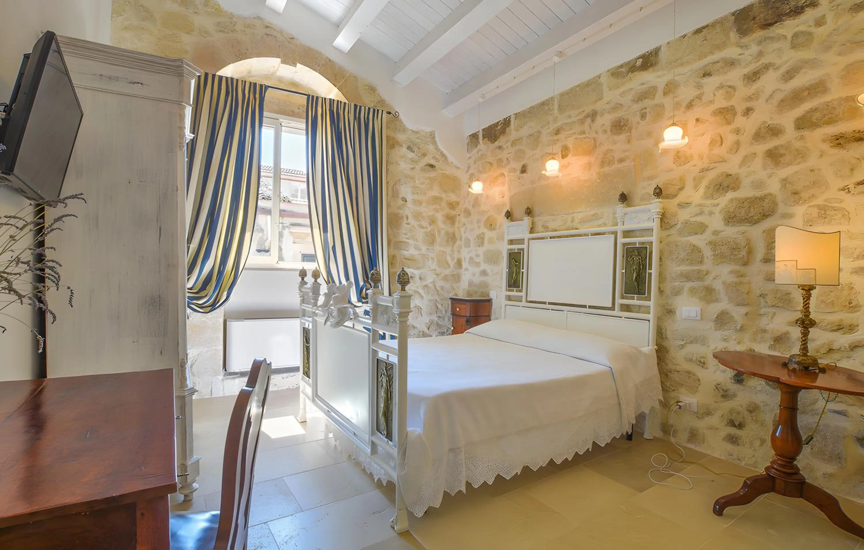 Bed in Dimora di Catullo - Ospitalità di Charme