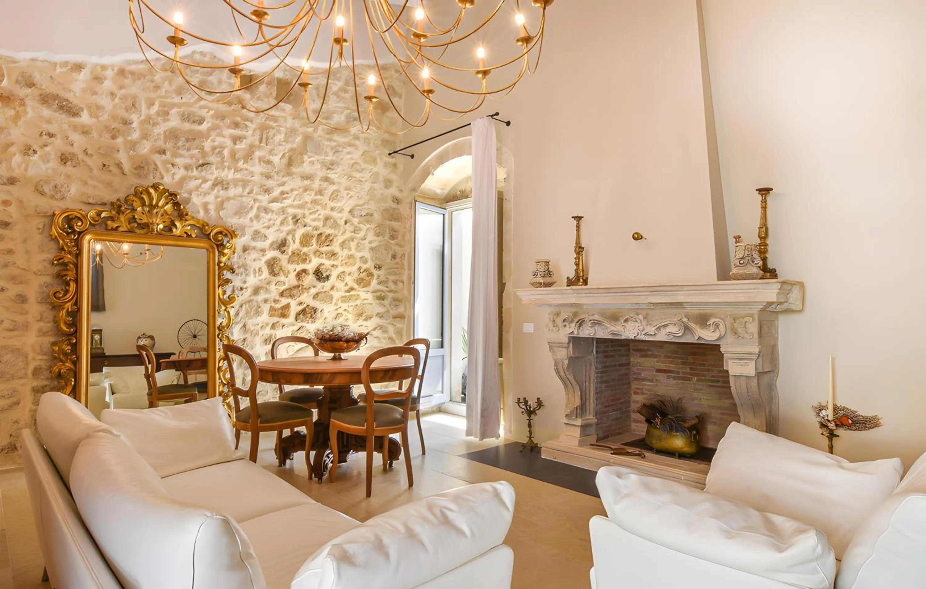 Living room in Dimora di Catullo - Ospitalità di Charme