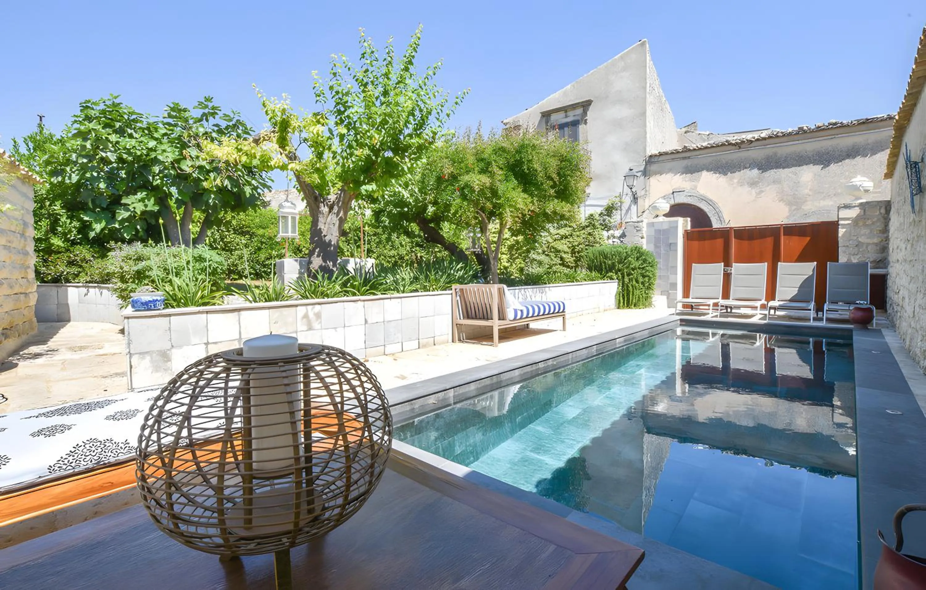 Pool view in Dimora di Catullo - Ospitalità di Charme