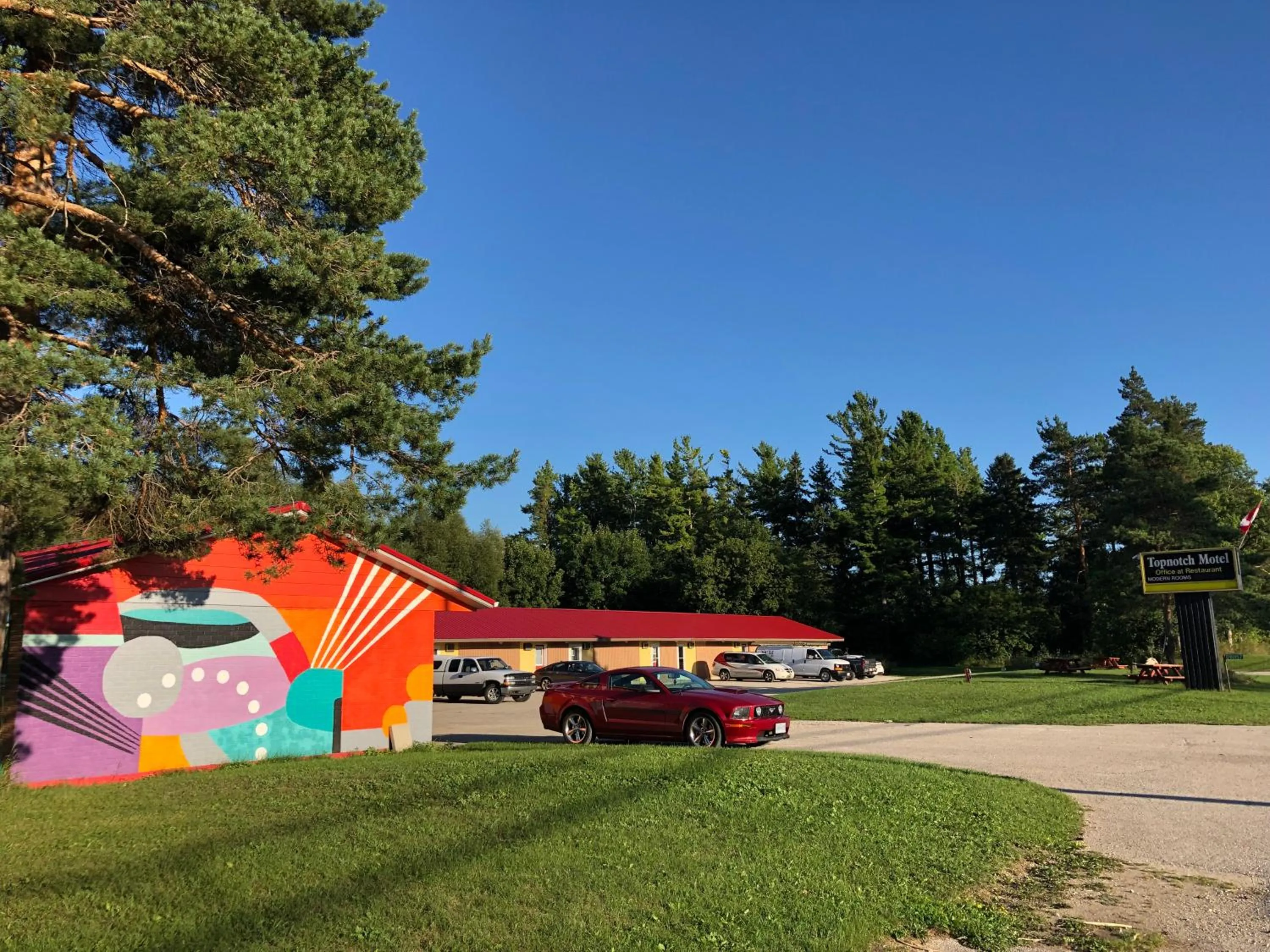 Top Notch Motel