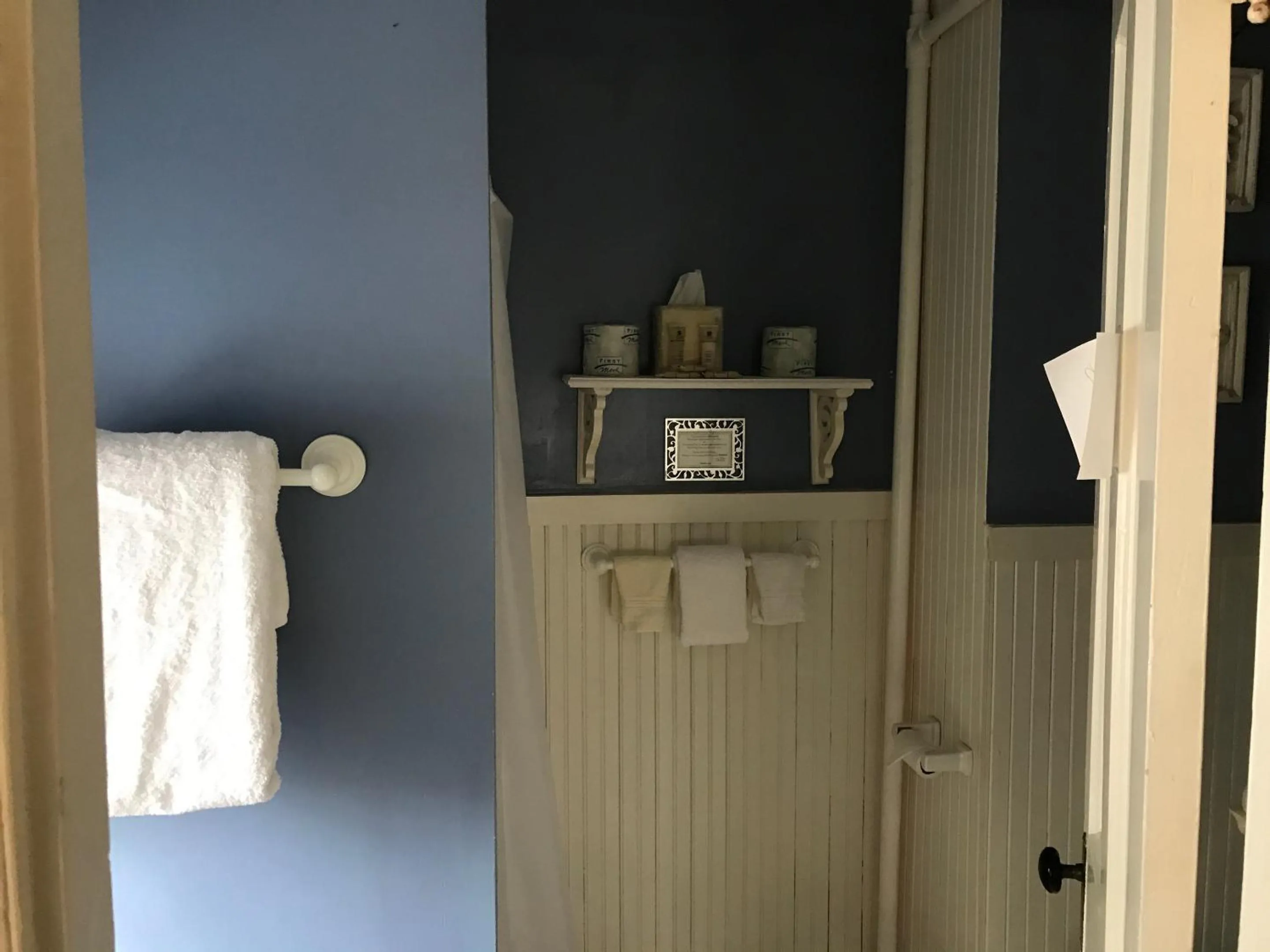 Bathroom, Bed in The Monadnock Inn