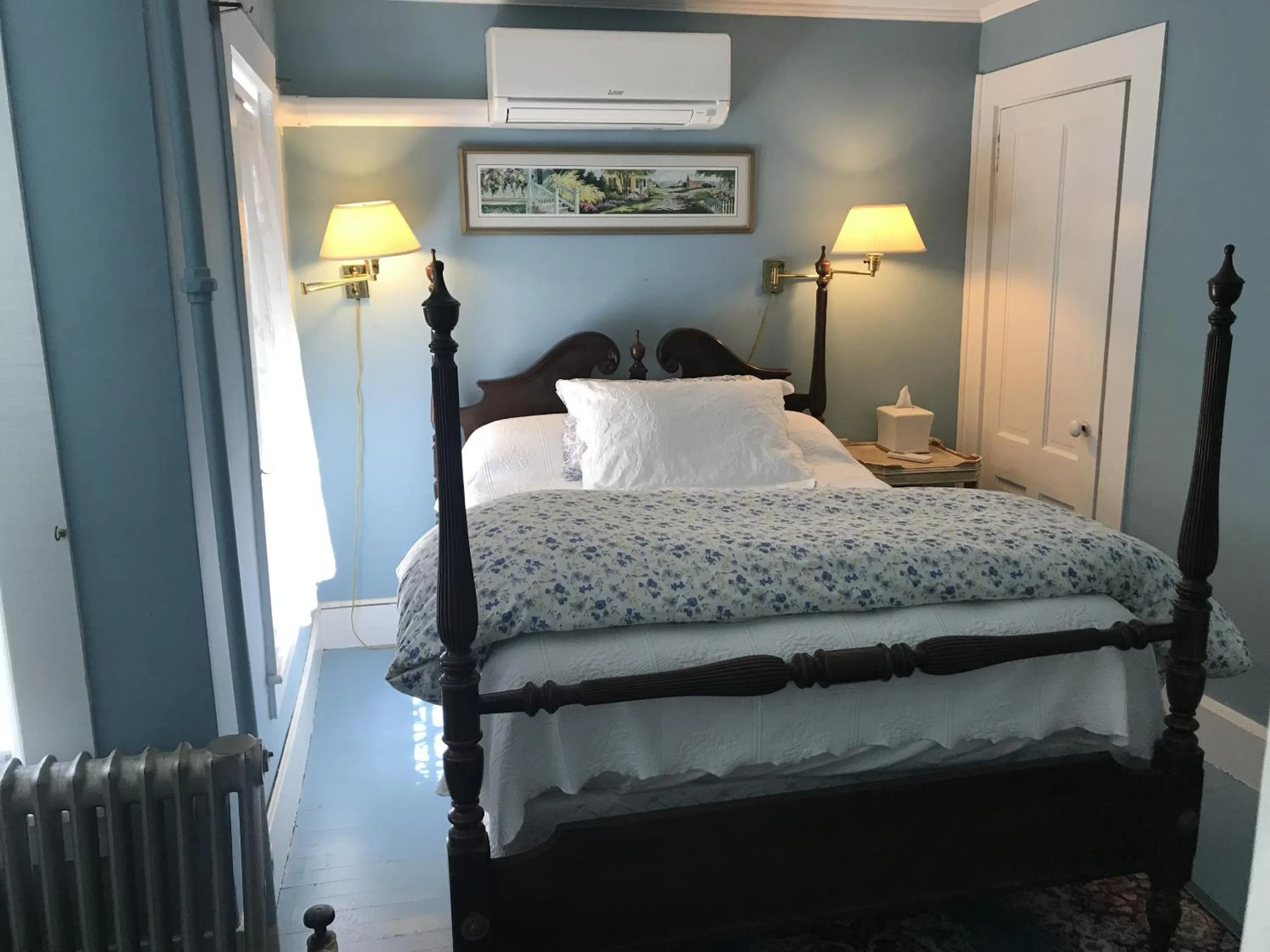 Bedroom, Bed in The Monadnock Inn