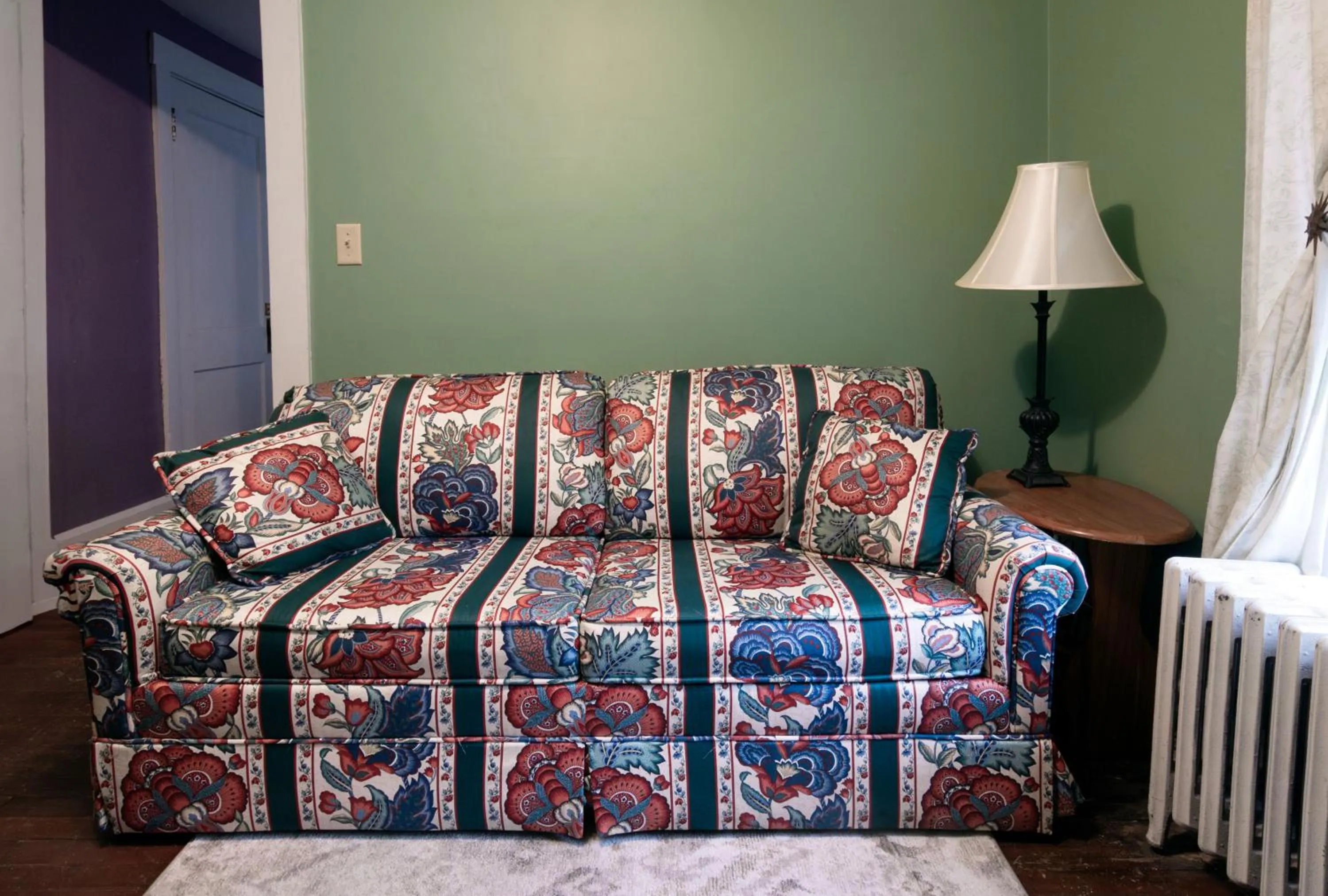 Bed in The Monadnock Inn