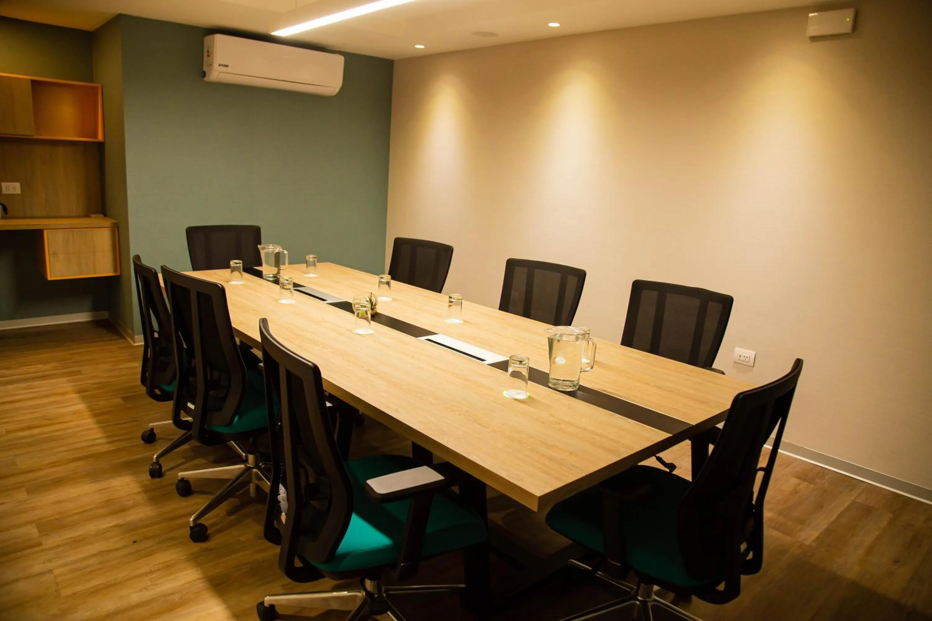 Meeting/conference room in Palmetto Hotel Business San Borja