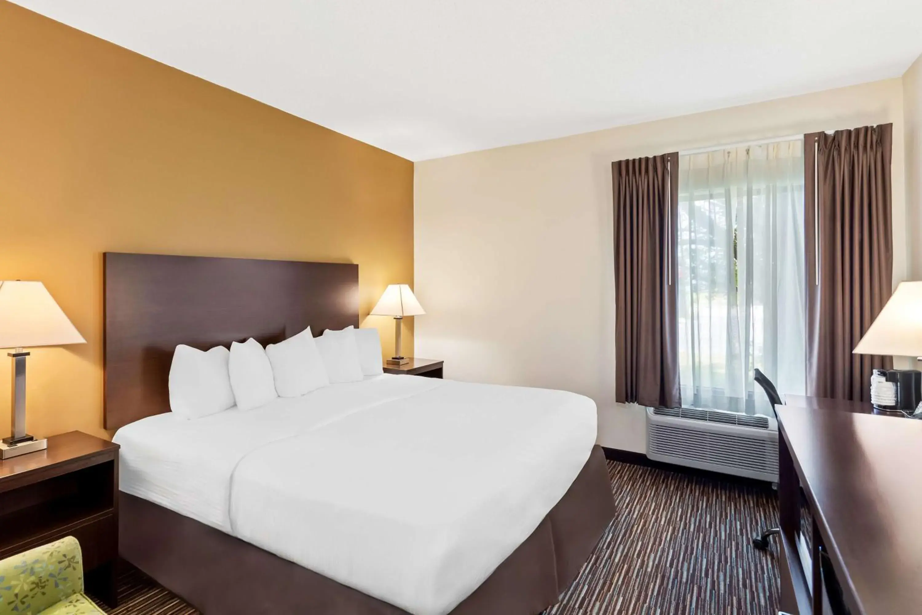 Bedroom, Bed in SureStay by Best Western Grayson Bedroom, Bed in SureStay by Best Western Grayson