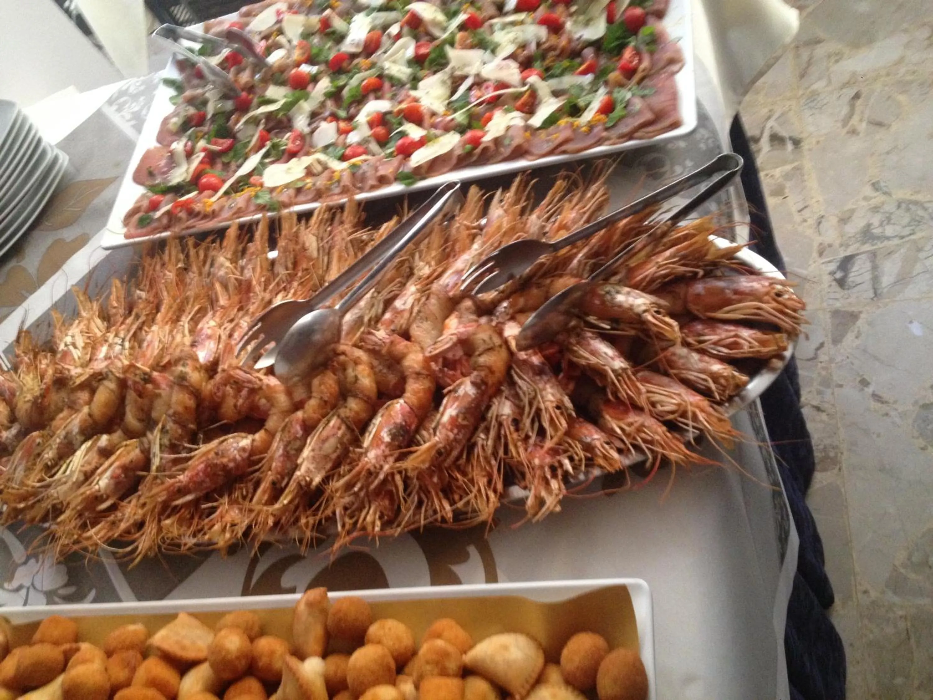 Restaurant/places to eat in Hotel Alaska