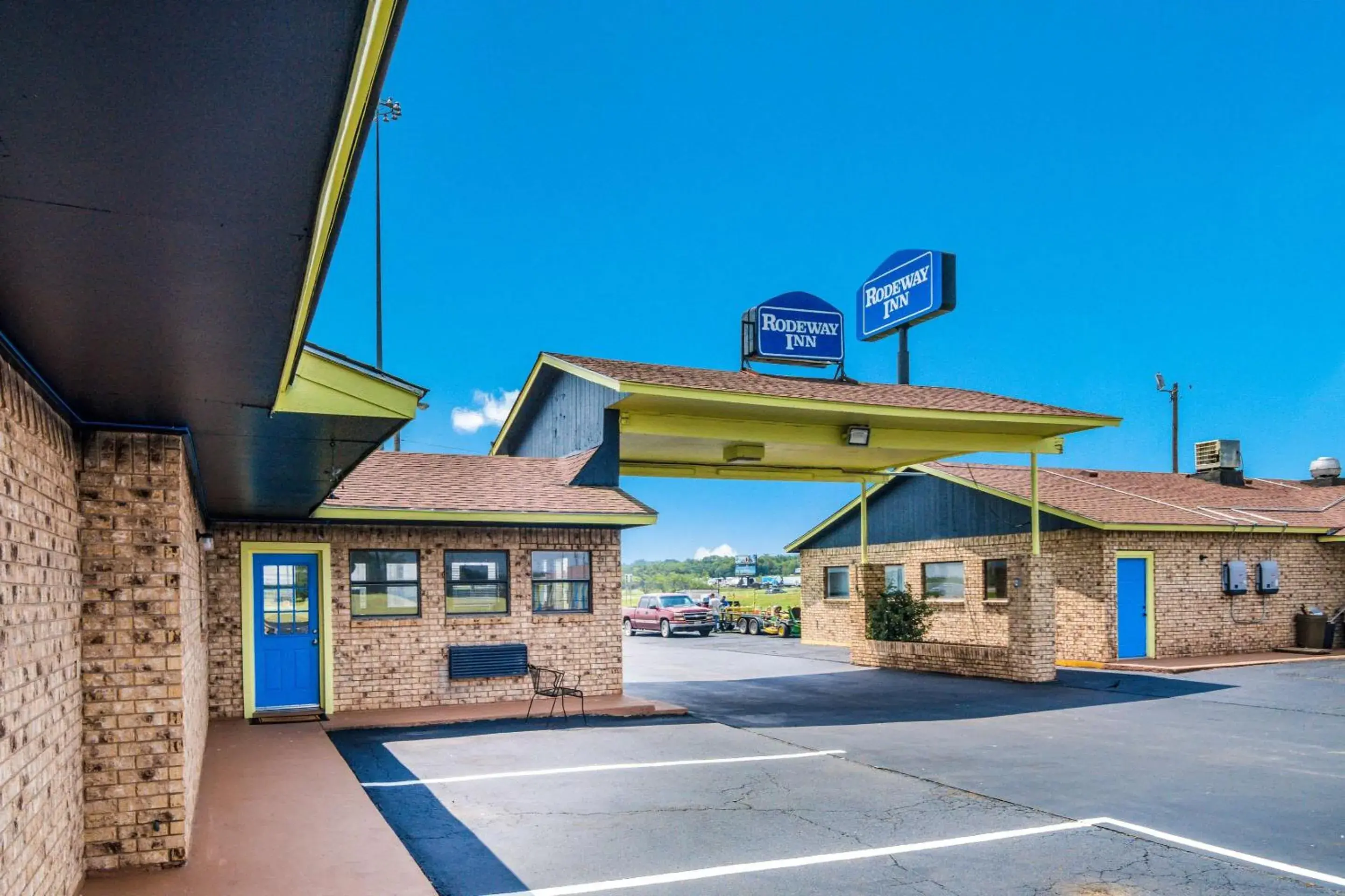 Property building in Rodeway Inn Ranger I-20 Property building in Rodeway Inn Ranger I-20