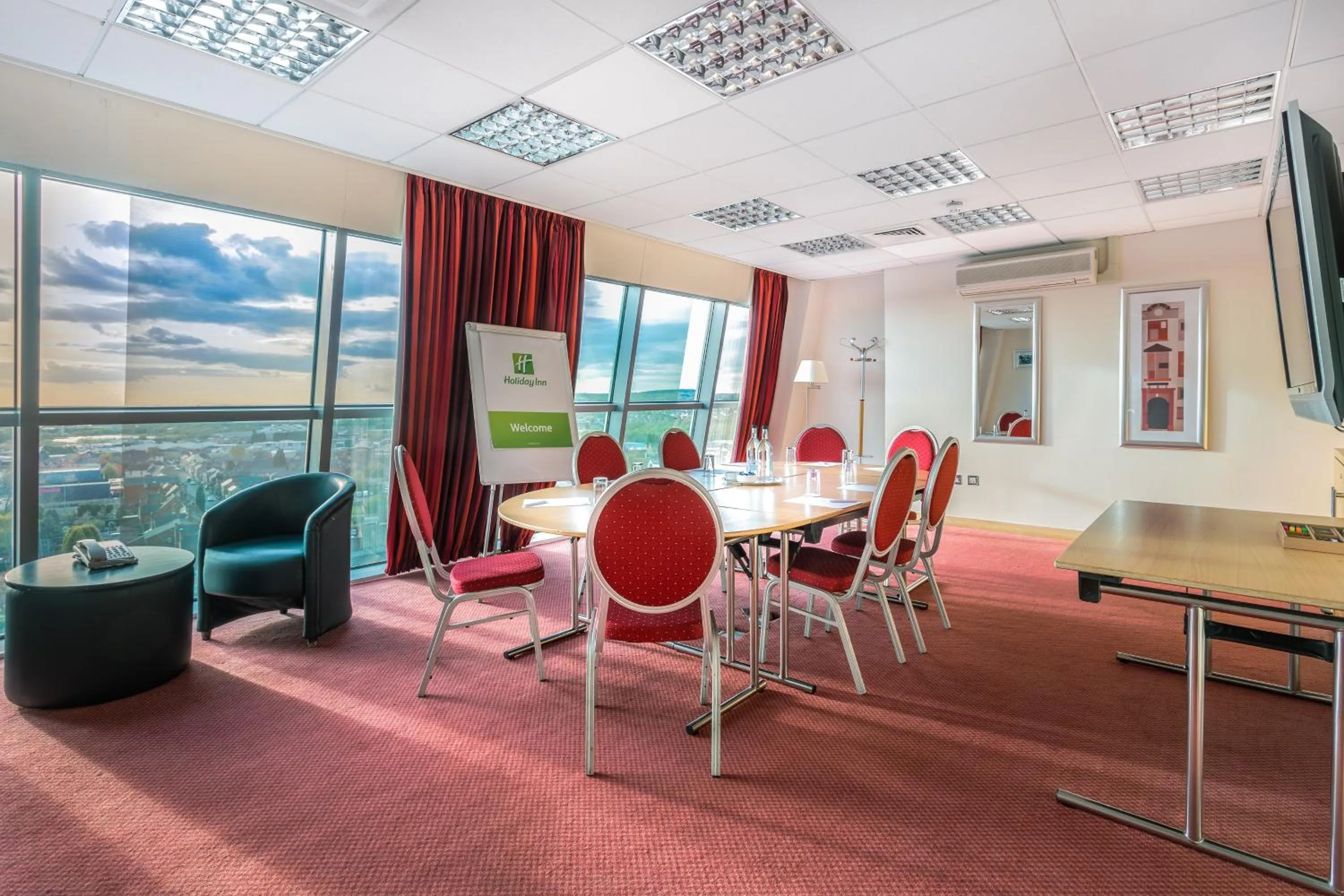 Meeting/conference room in Holiday Inn Birmingham North - Cannock by IHG