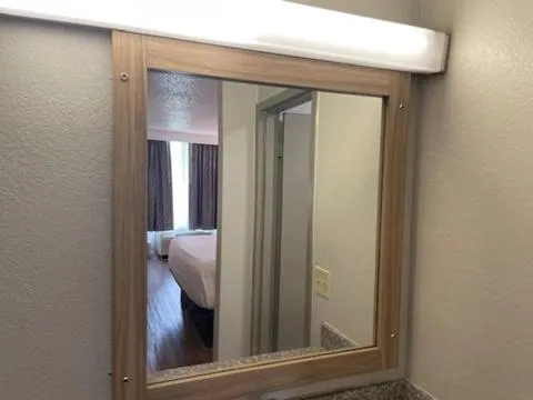 Days Inn by Wyndham Hillsboro TX