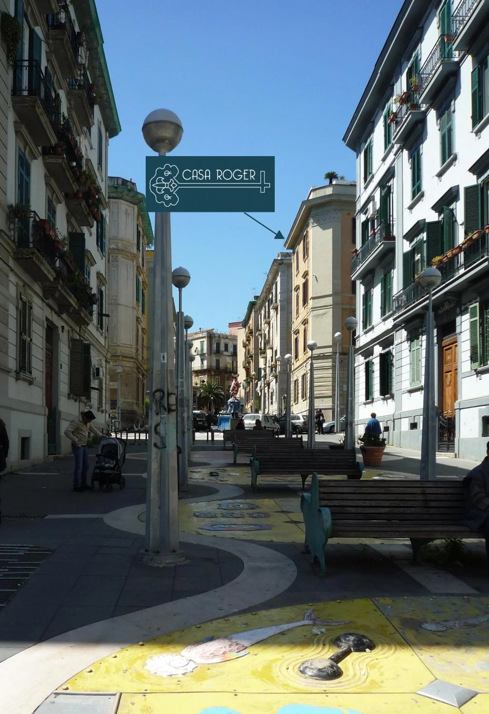 Property building in Casa Roger