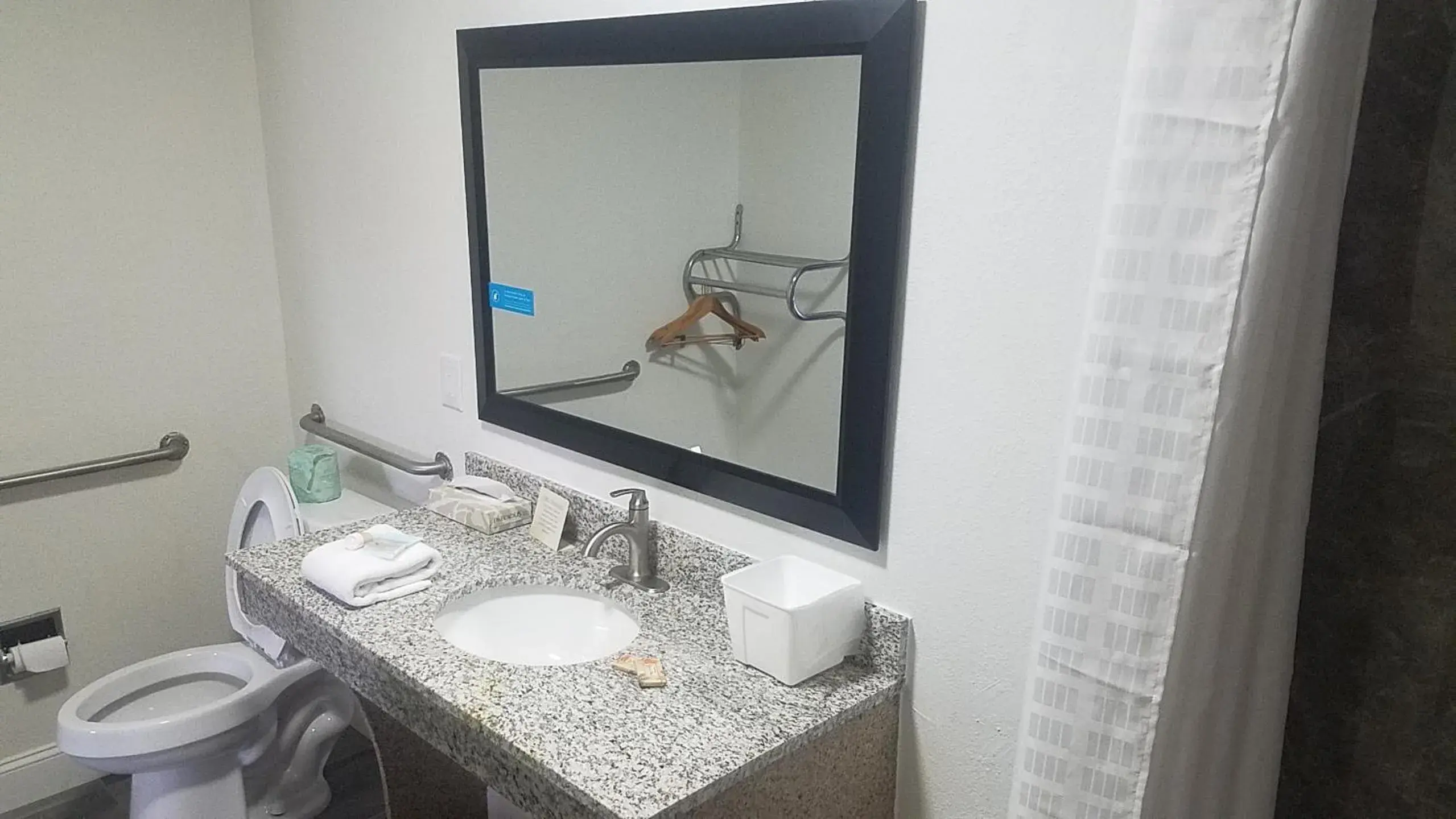 Double Room - Disability Access in Sylvania Inn-Sylvania,Statesboro, GA-Georgia Southern Univ GSU Double Room - Disability Access in Sylvania Inn-Sylvania,Statesboro, GA-Georgia Southern Univ GSU