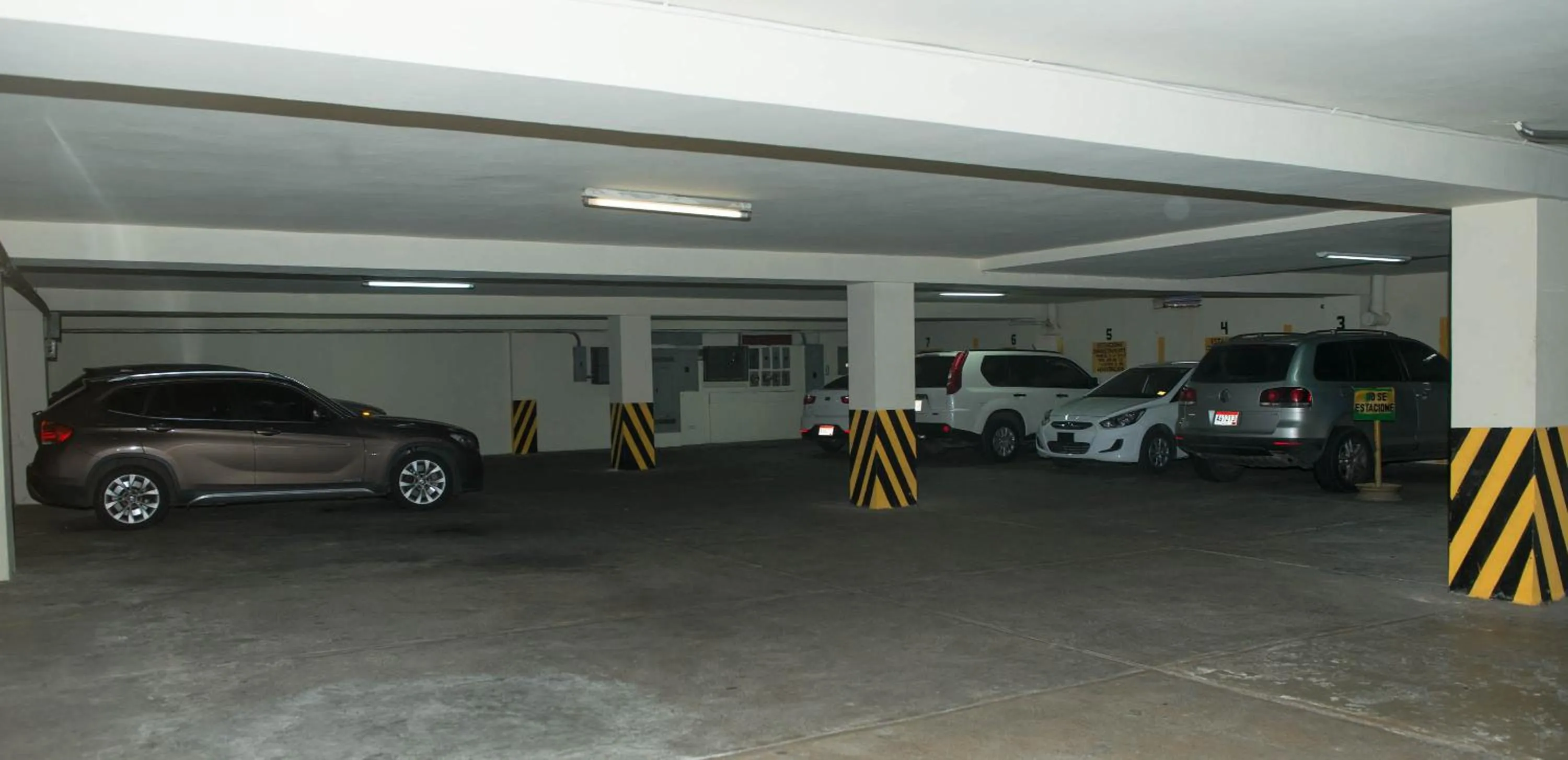 Parking in Hotel Benidorm Panama